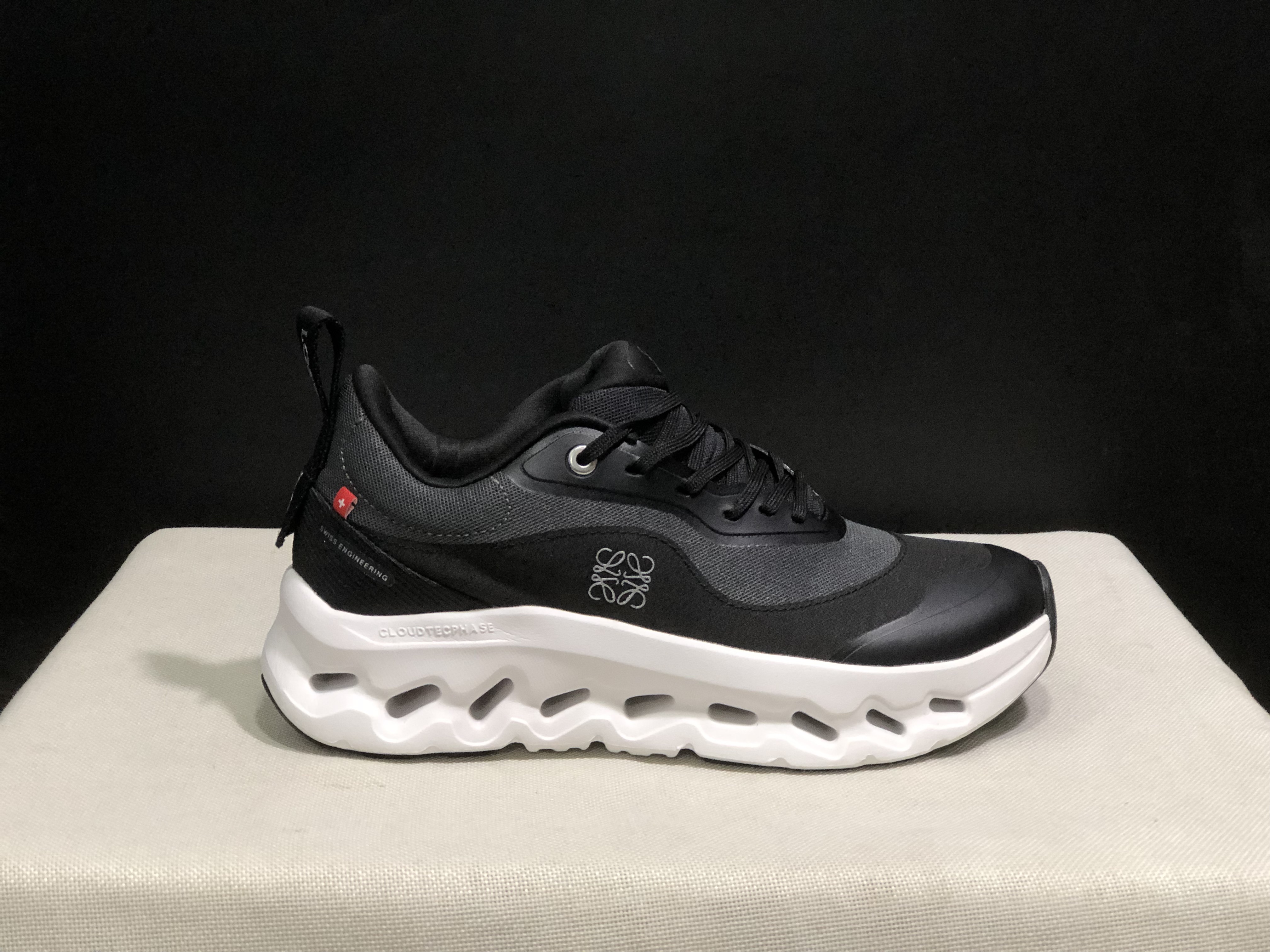 LOEWE x On Running Cloudtilt 2.0 Casual Sports Shoes Black/White