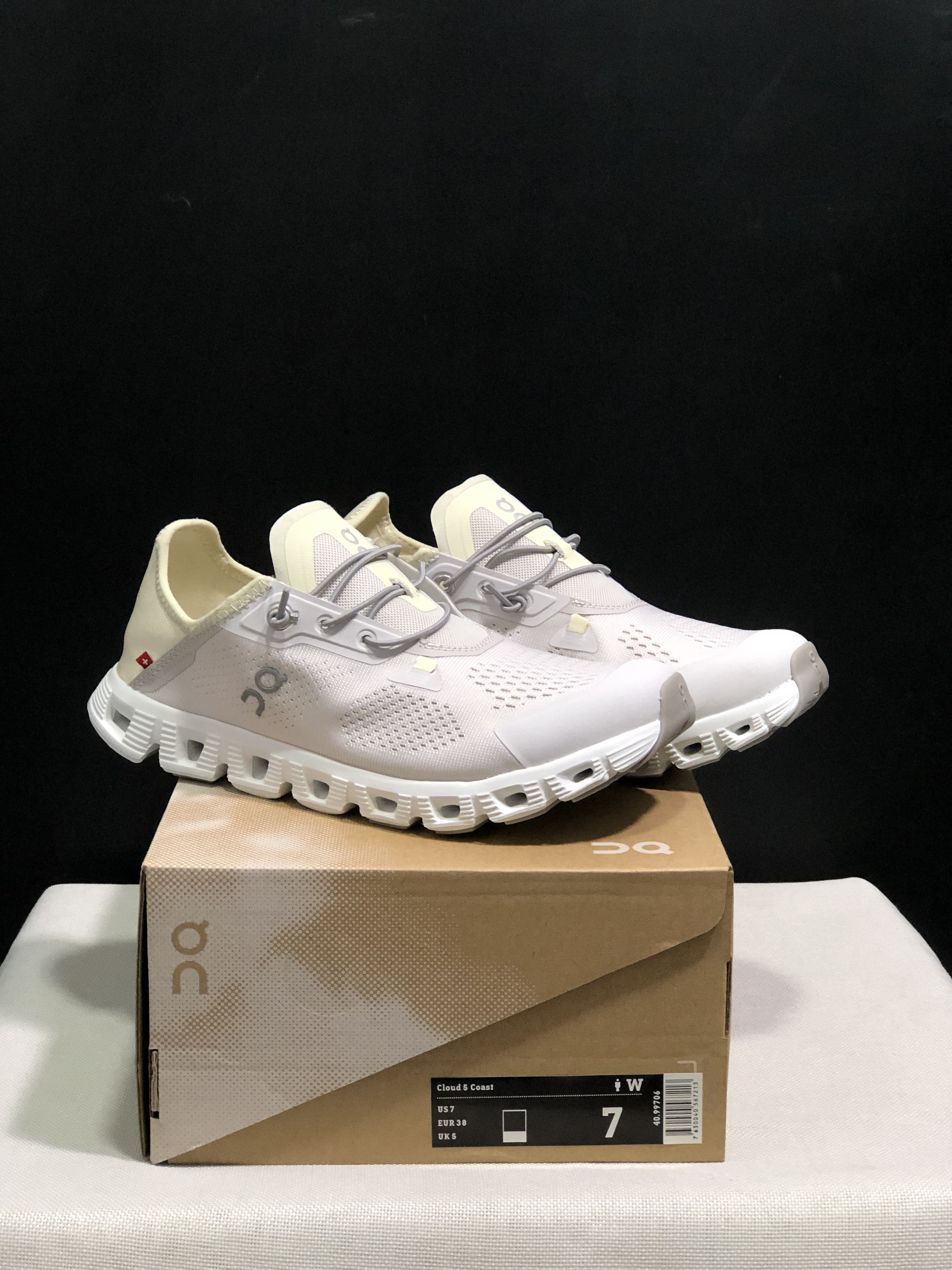 On Running Cloud 5 Coast Convenient And Breathable Running Shoes Cream/Light Yellow