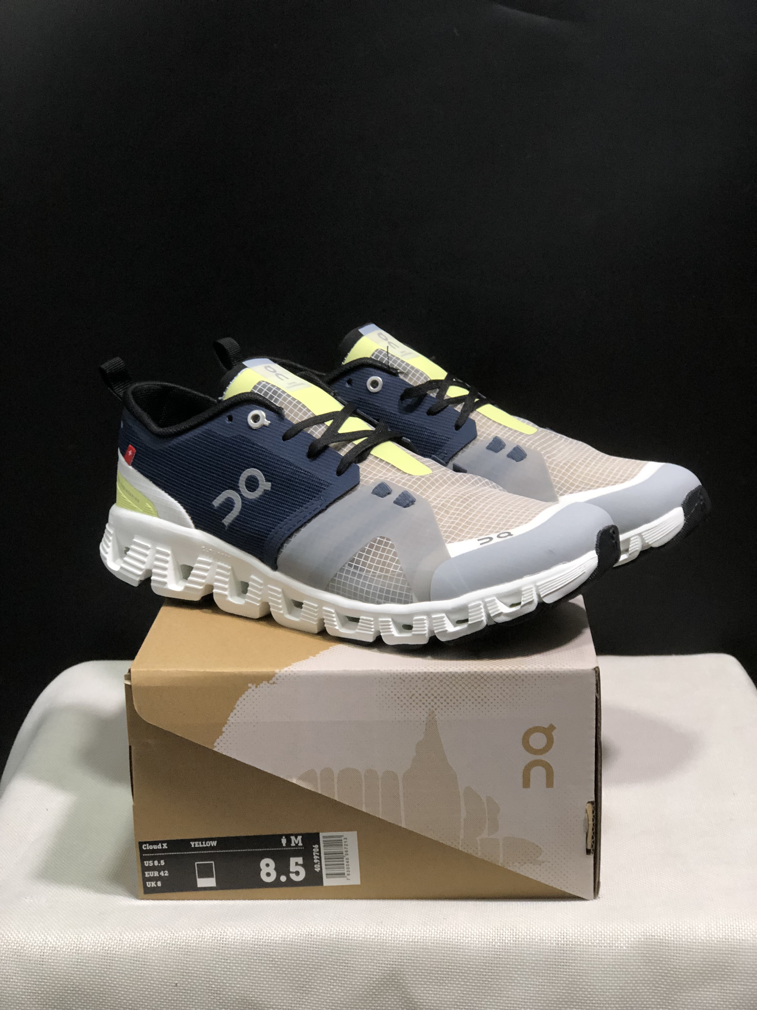 On Running Cloud X Shift Breathable And Shock-Absorbing Lightweight Running Shoes Navy/Light Grey