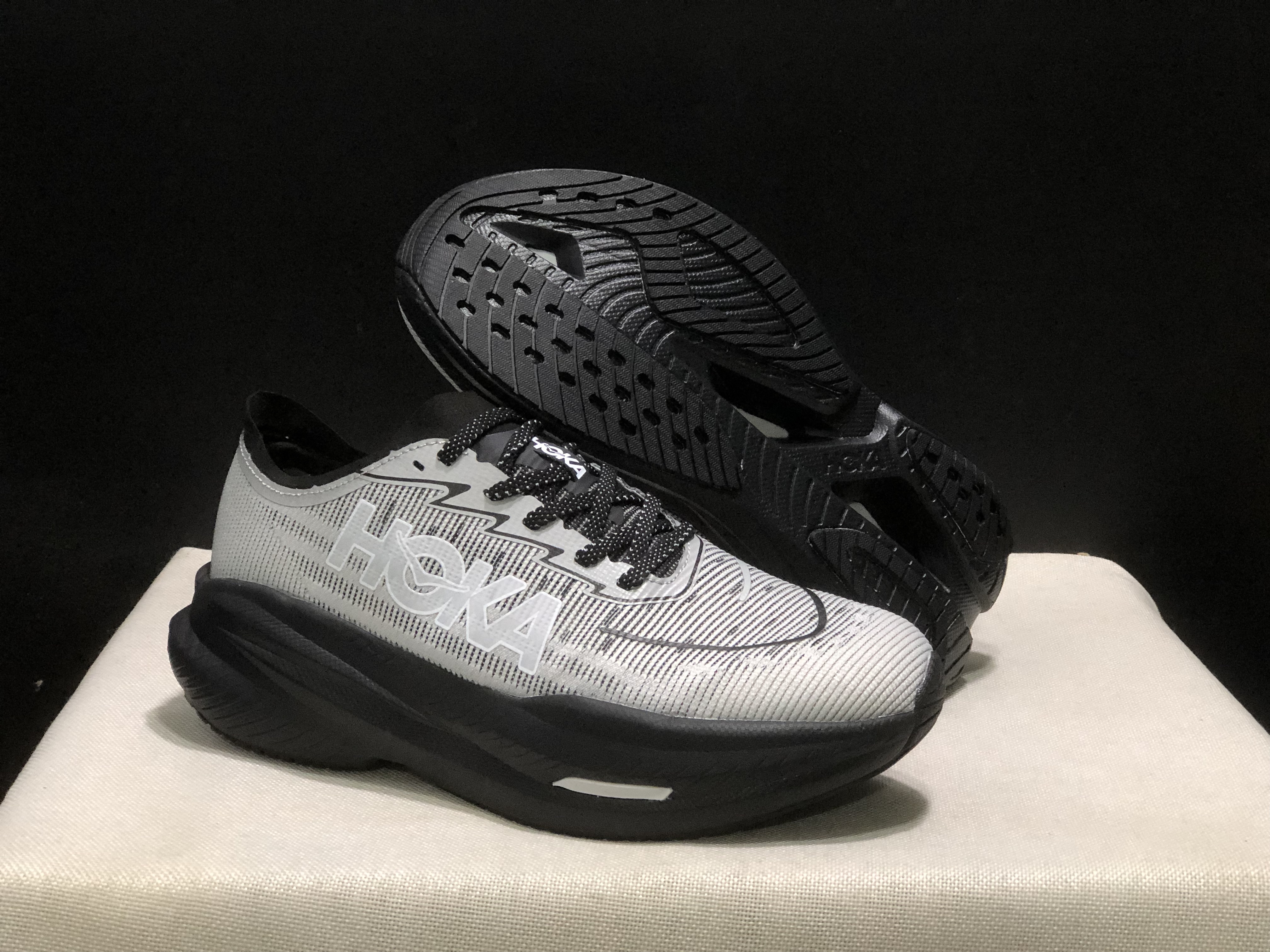 Hoka One One Mach X 2 Anti-slip Low-top Running Shoes Grey/Black