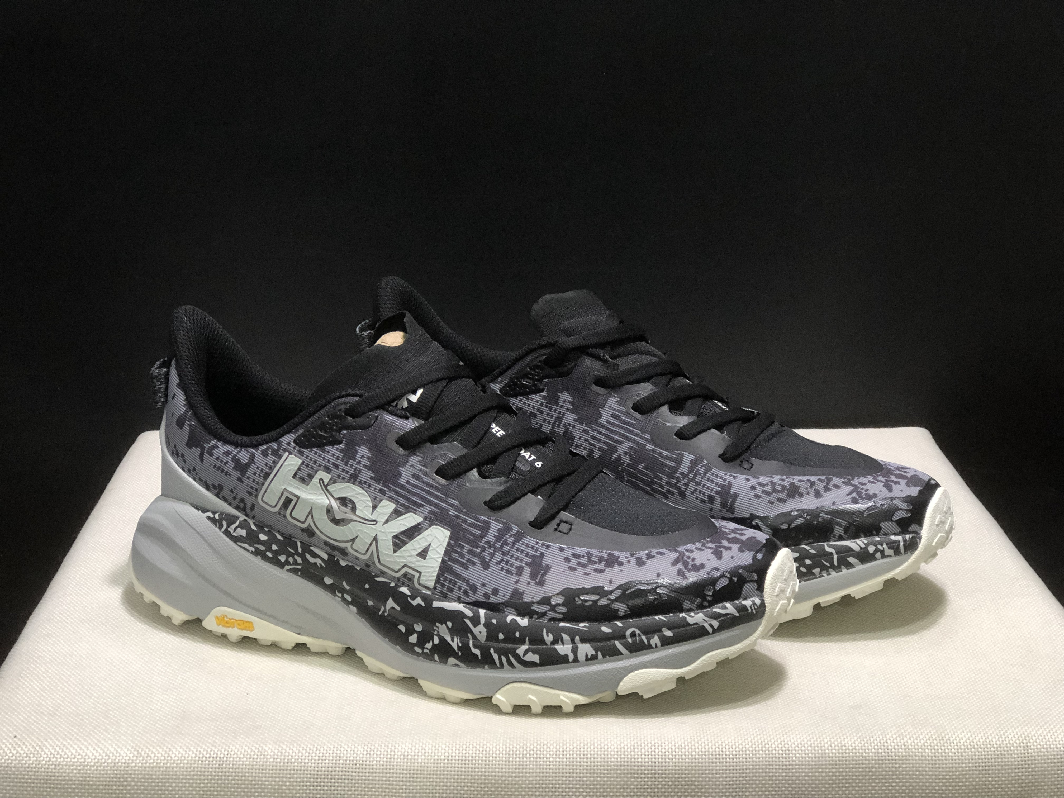 Hoka One One Speedgoat 6 Trail Running Shoes Sneakers Dark Grey