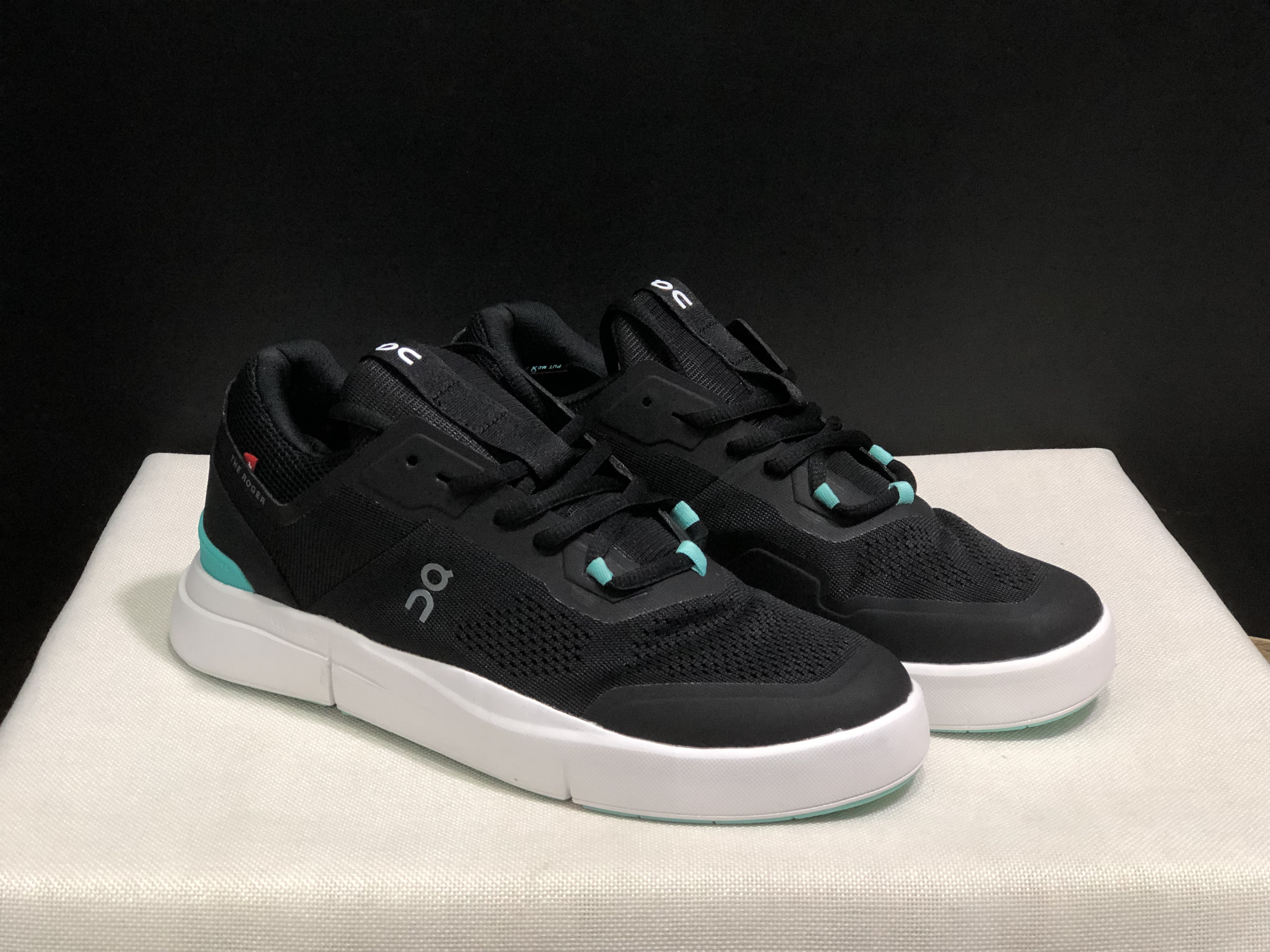 On Running The Roger Spin Breathable Mesh Sneakers Black/Green