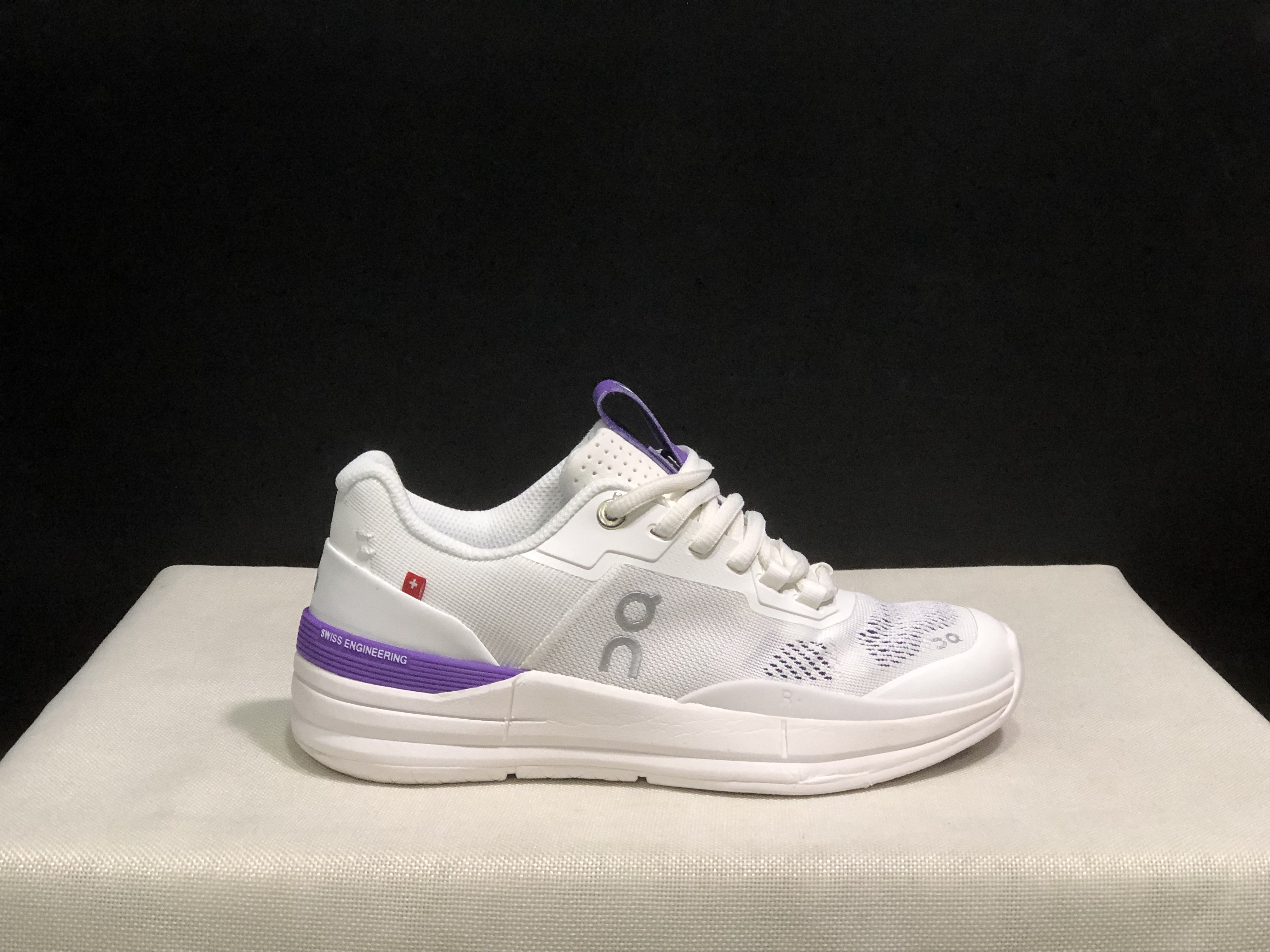 On Running The Roger Rro Durable And Breathable Tennis Shoes White/Purple
