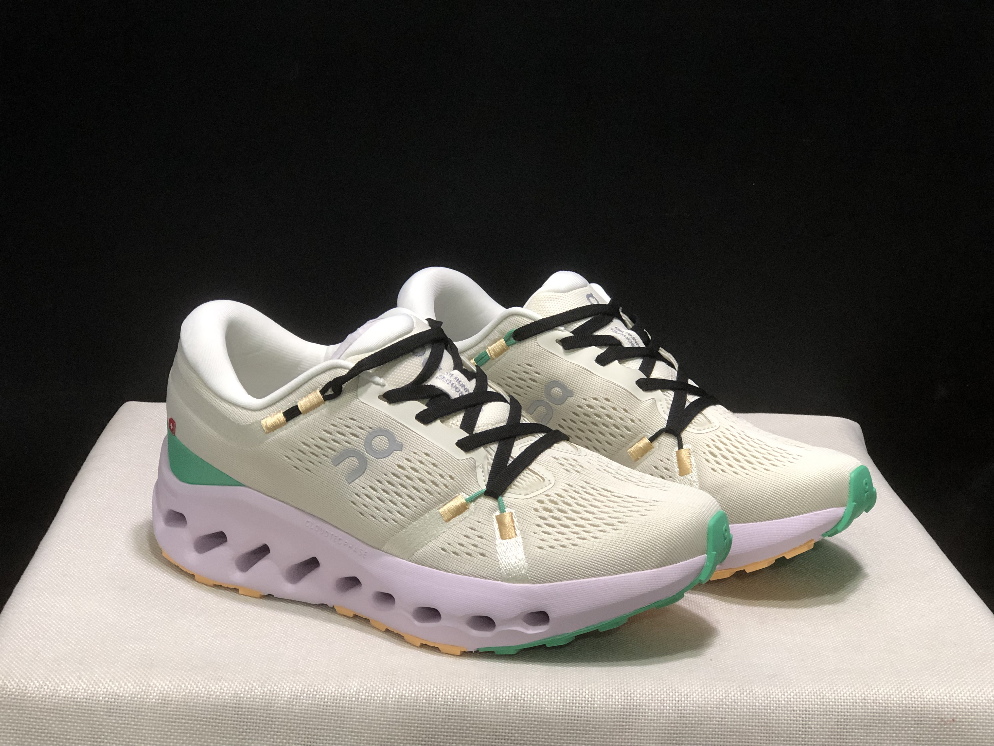 On Running Cloudsurfer 2 Casual Running Shoes Pearl/Light Purple