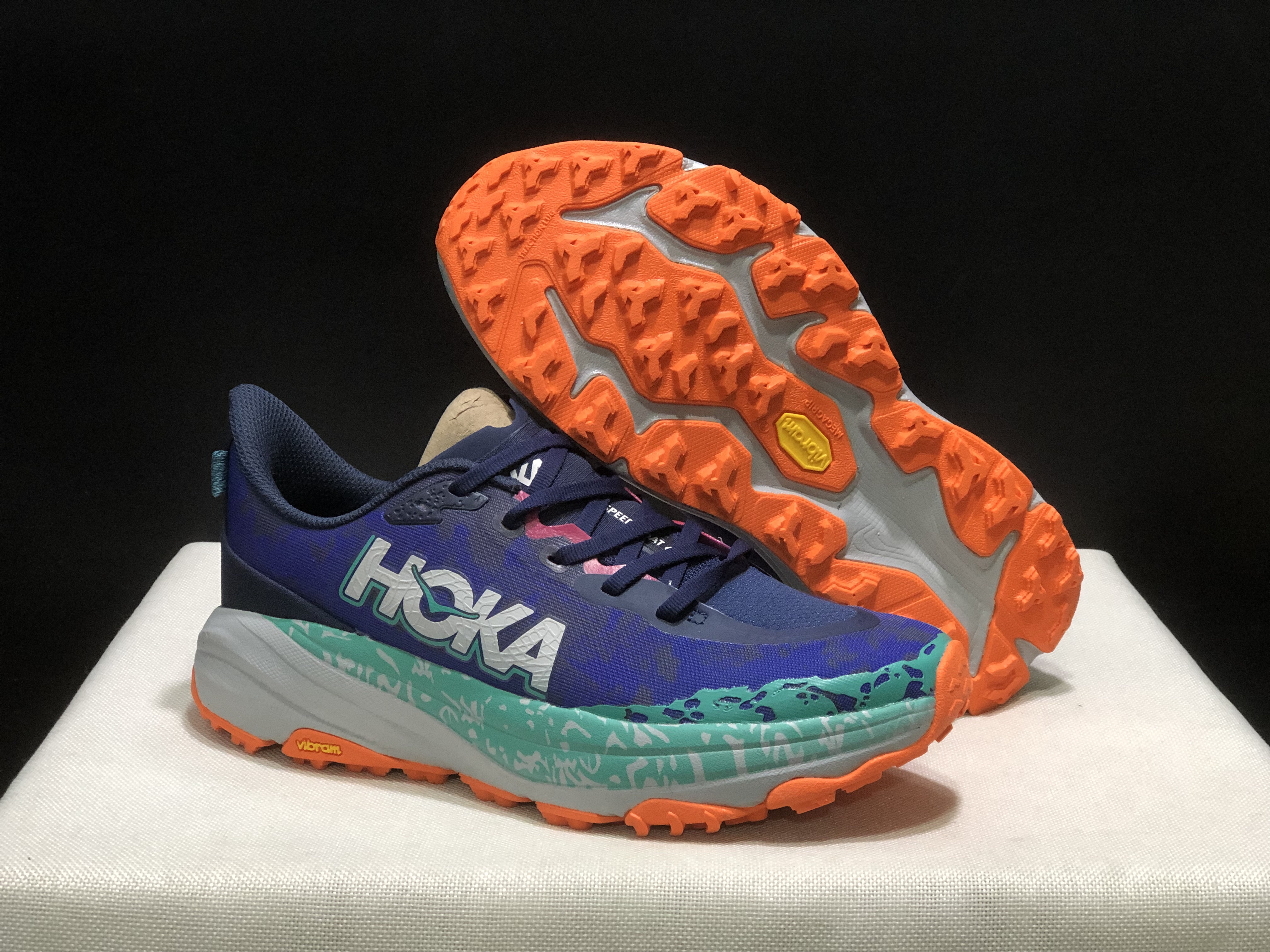 Hoka One One Speedgoat 6 Trail Running Shoes Sneakers Purple