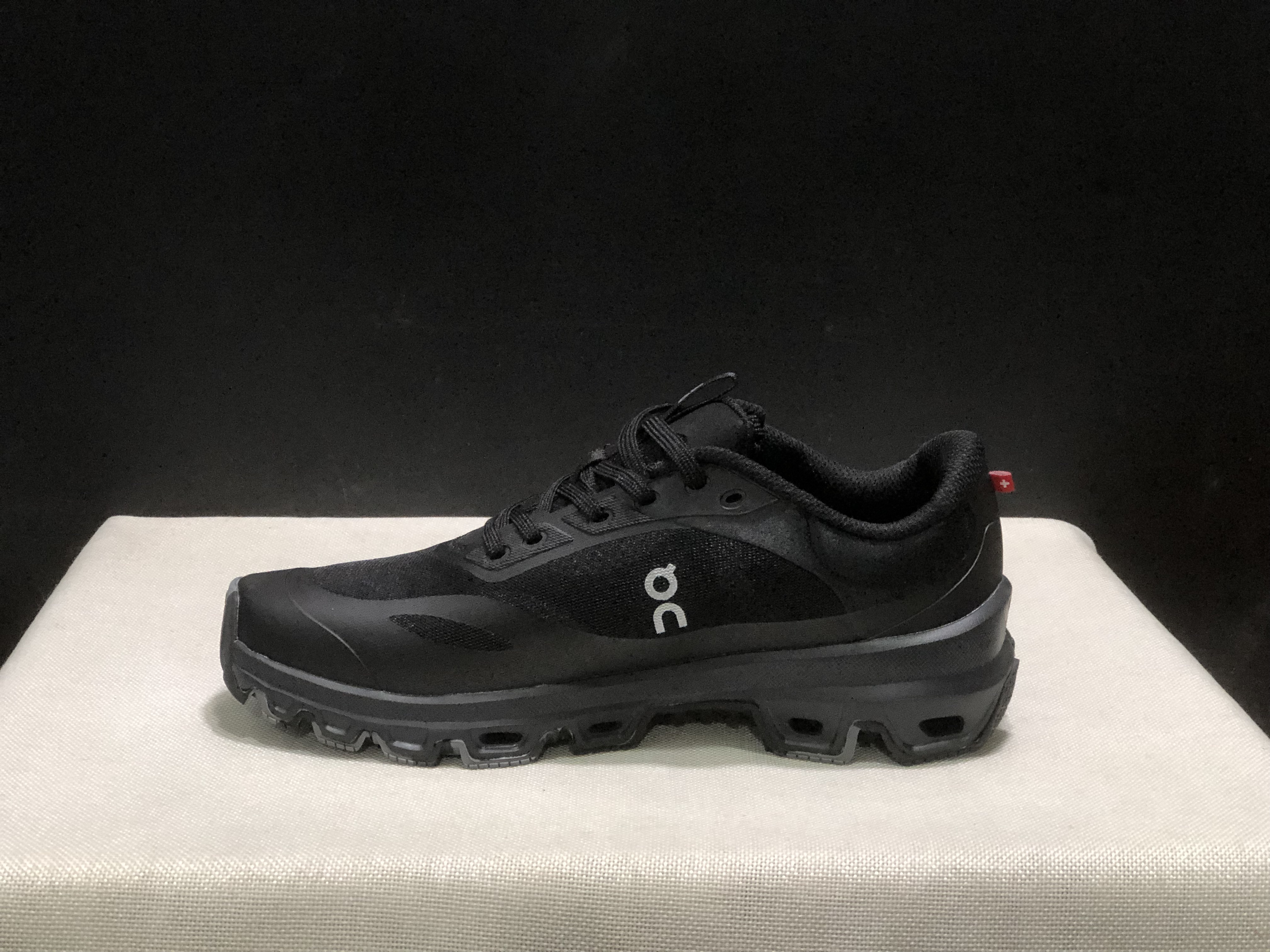 LOEWE x On Running Cloudventure 2.0 Running Shoes Co-Signed Edition All Black