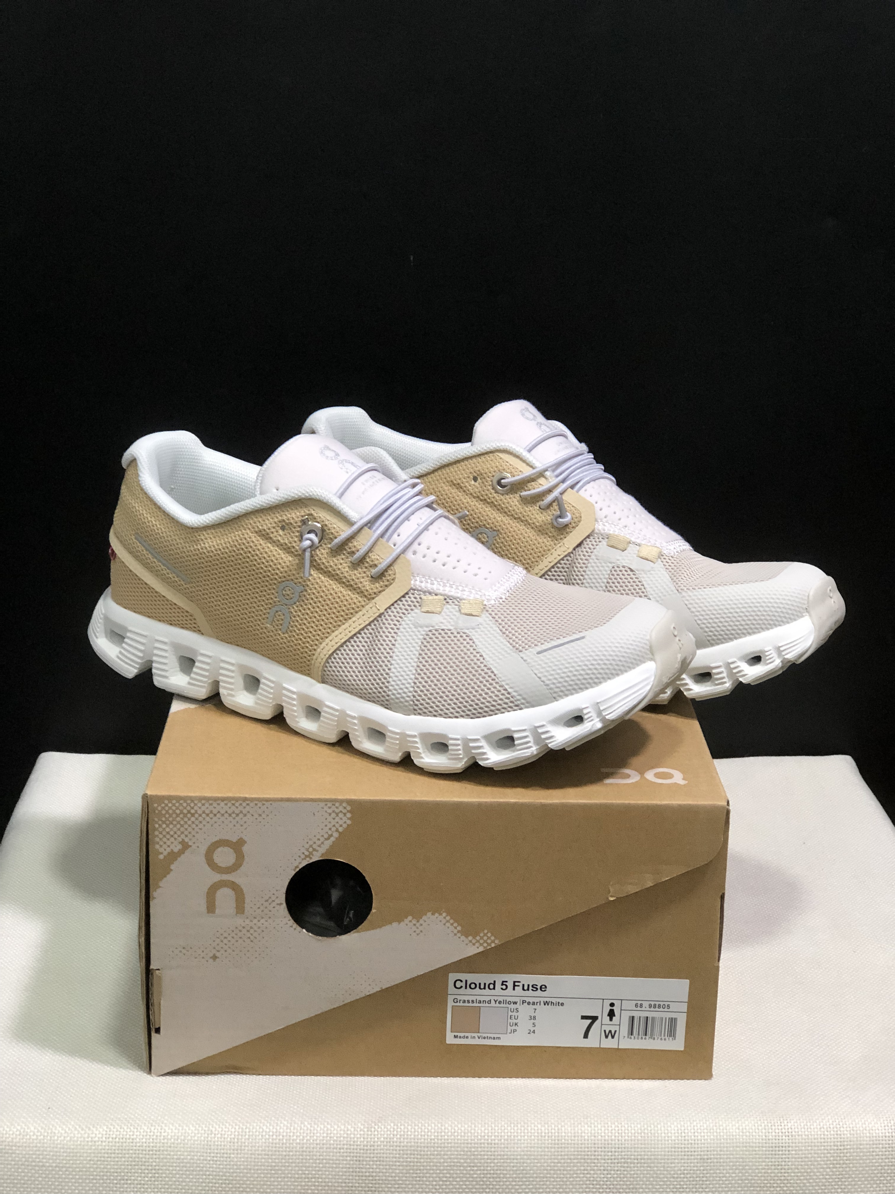 On Running Cloud 5 Lightweight Running Shoes Grassland Yellow/Pearl White