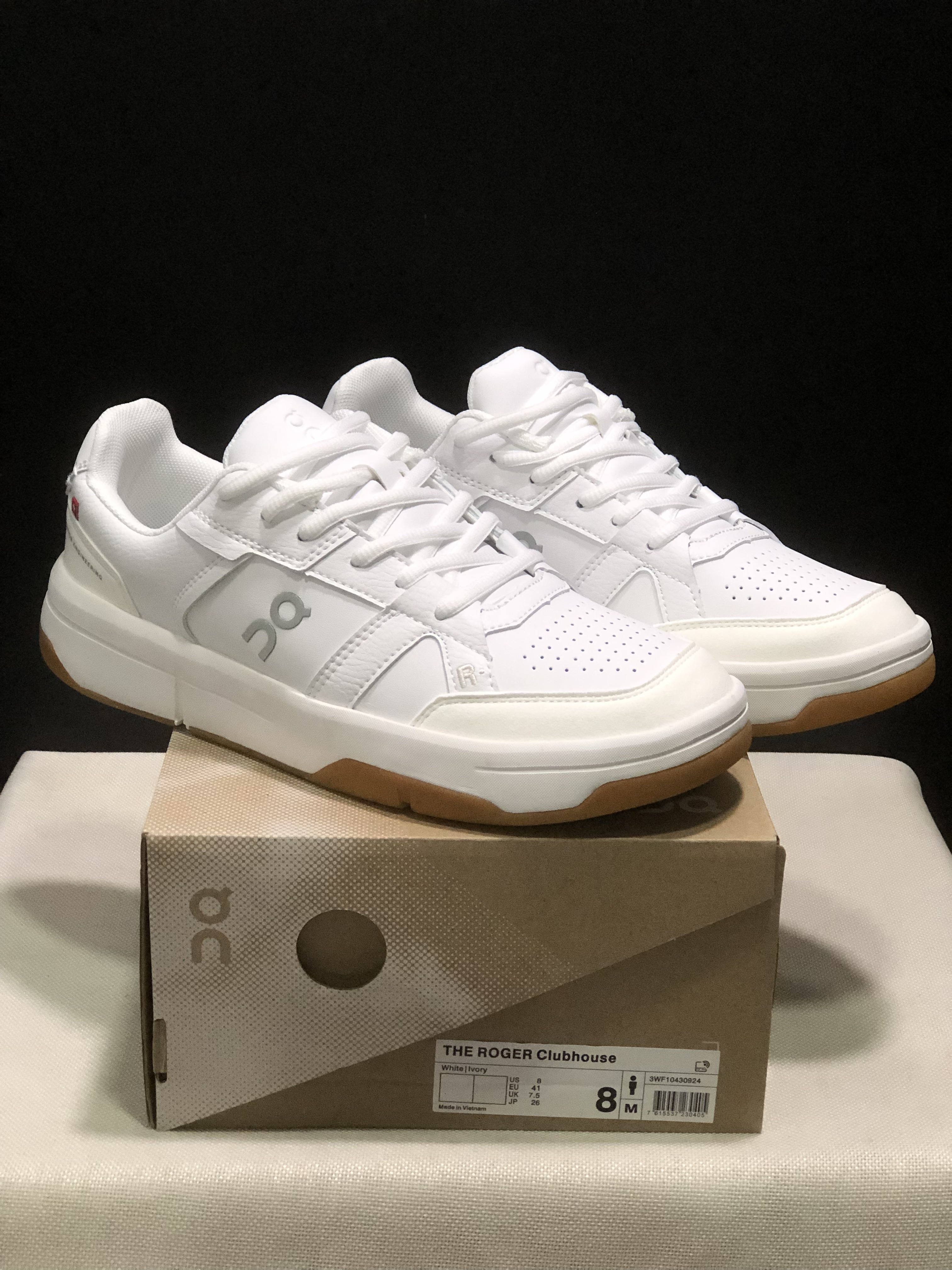 On Running The Roger Clubhouse Casual Sneakers White/Ivory