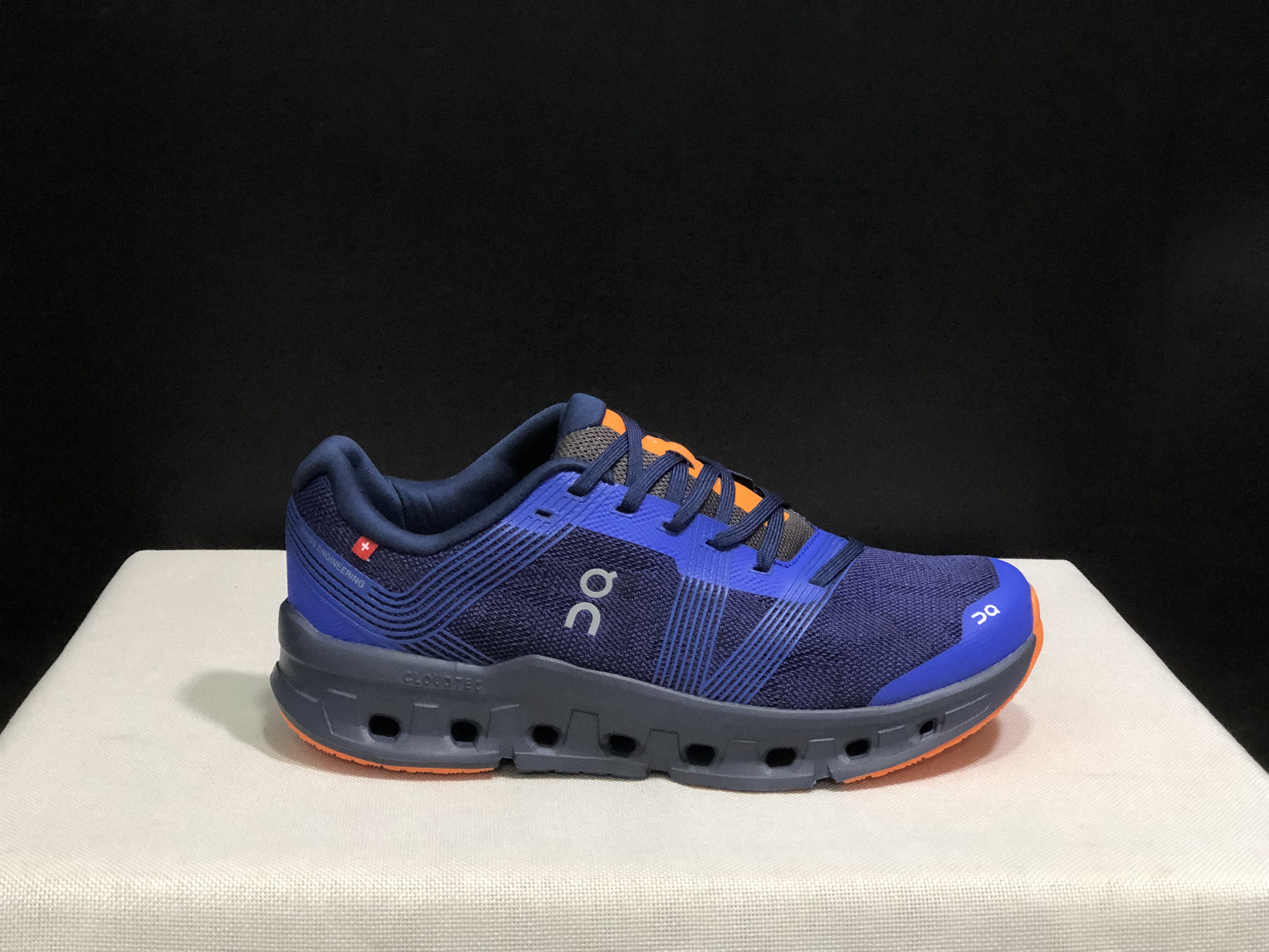 On Running Cloudgo Comfortable And Lightweight Running Shoes Black/Shaie