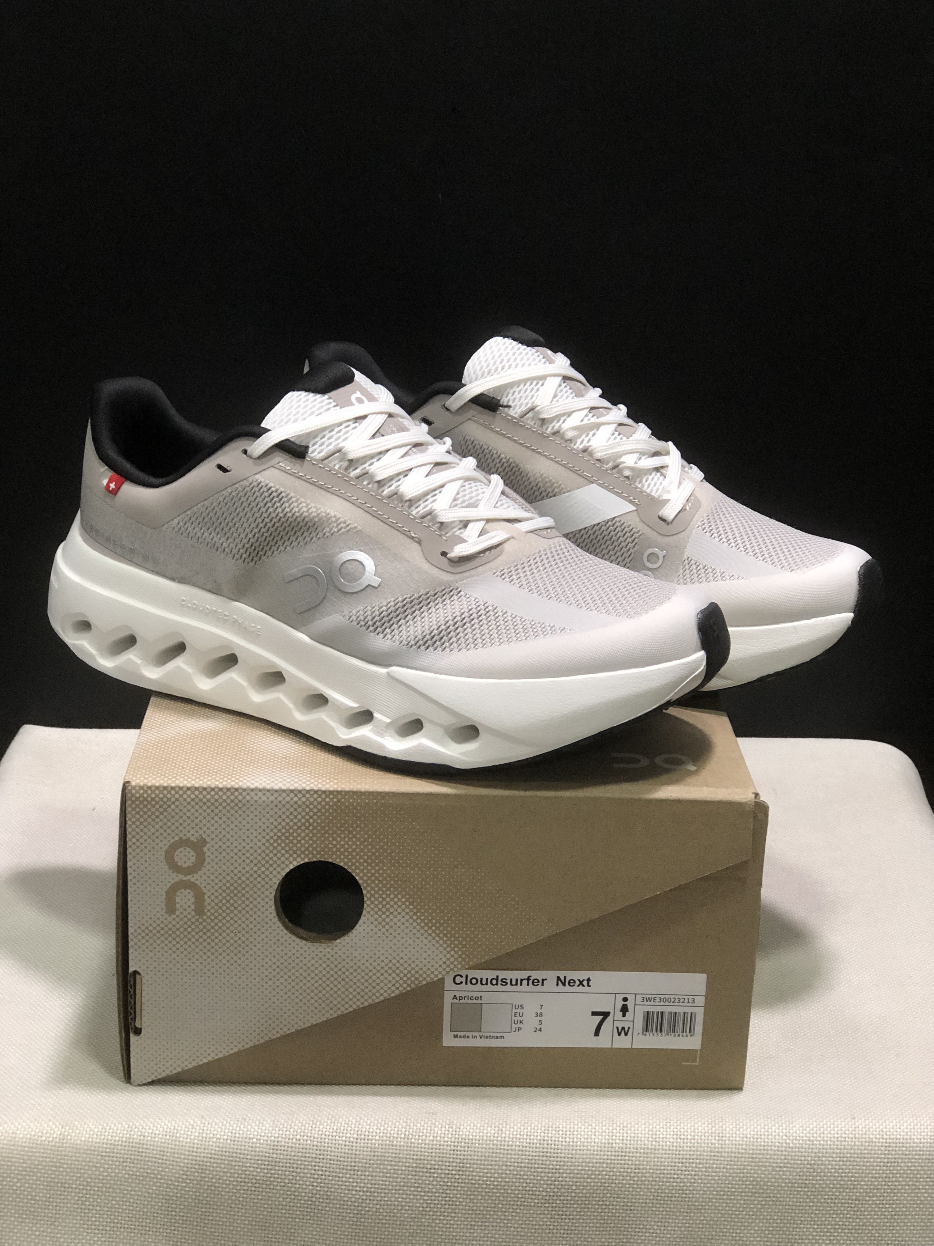 On Running Cloudsurfer Next Casual Running Shoes Apricot/White