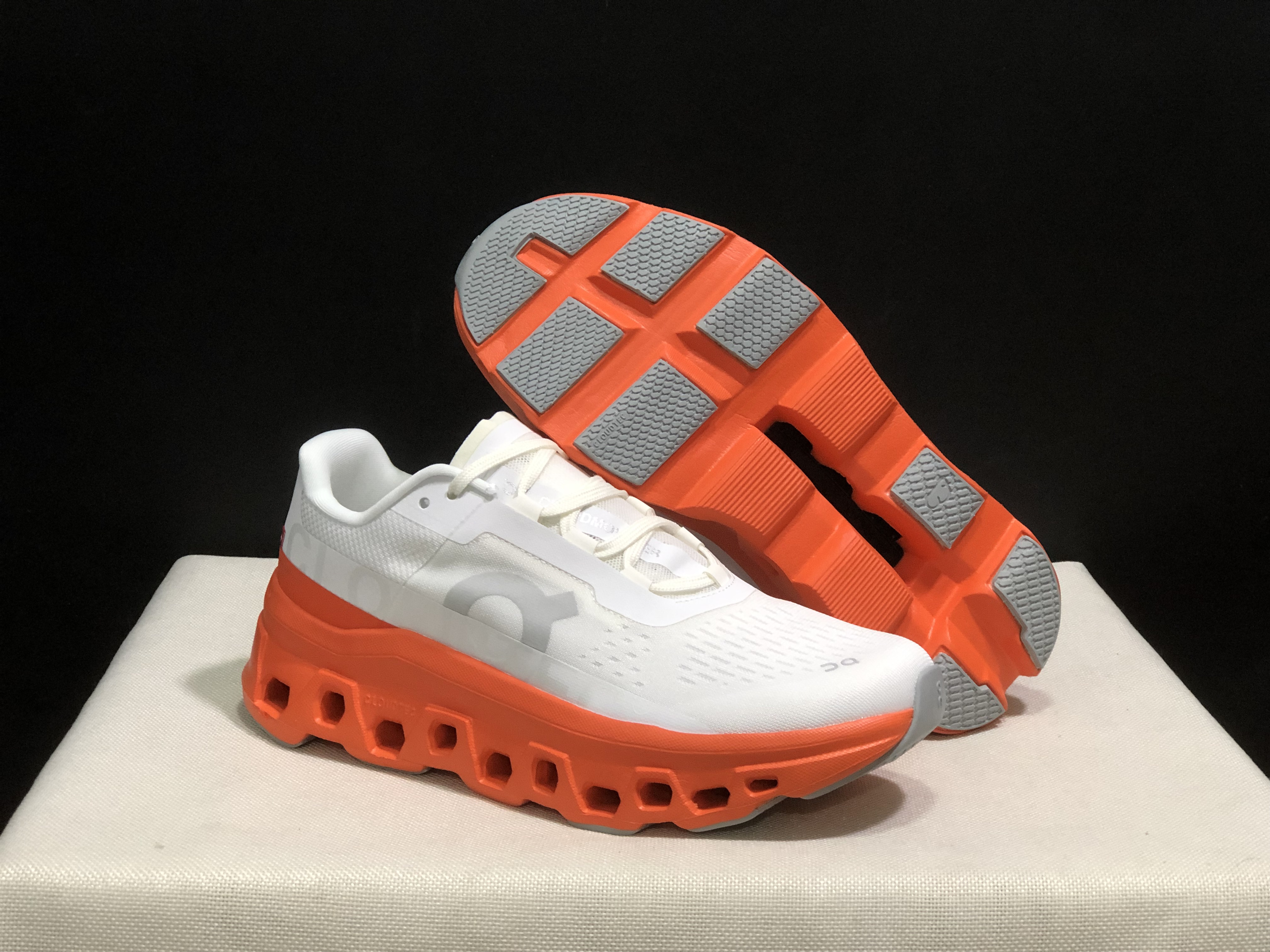 On Running Cloudmonster Anti-Slip Running Shoes White/Flame