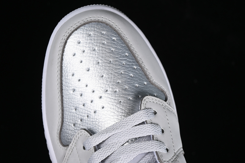 Nike Air Jordan 1 Retro Low NeutralE Grey Metallic Silver White Sole Sneakers