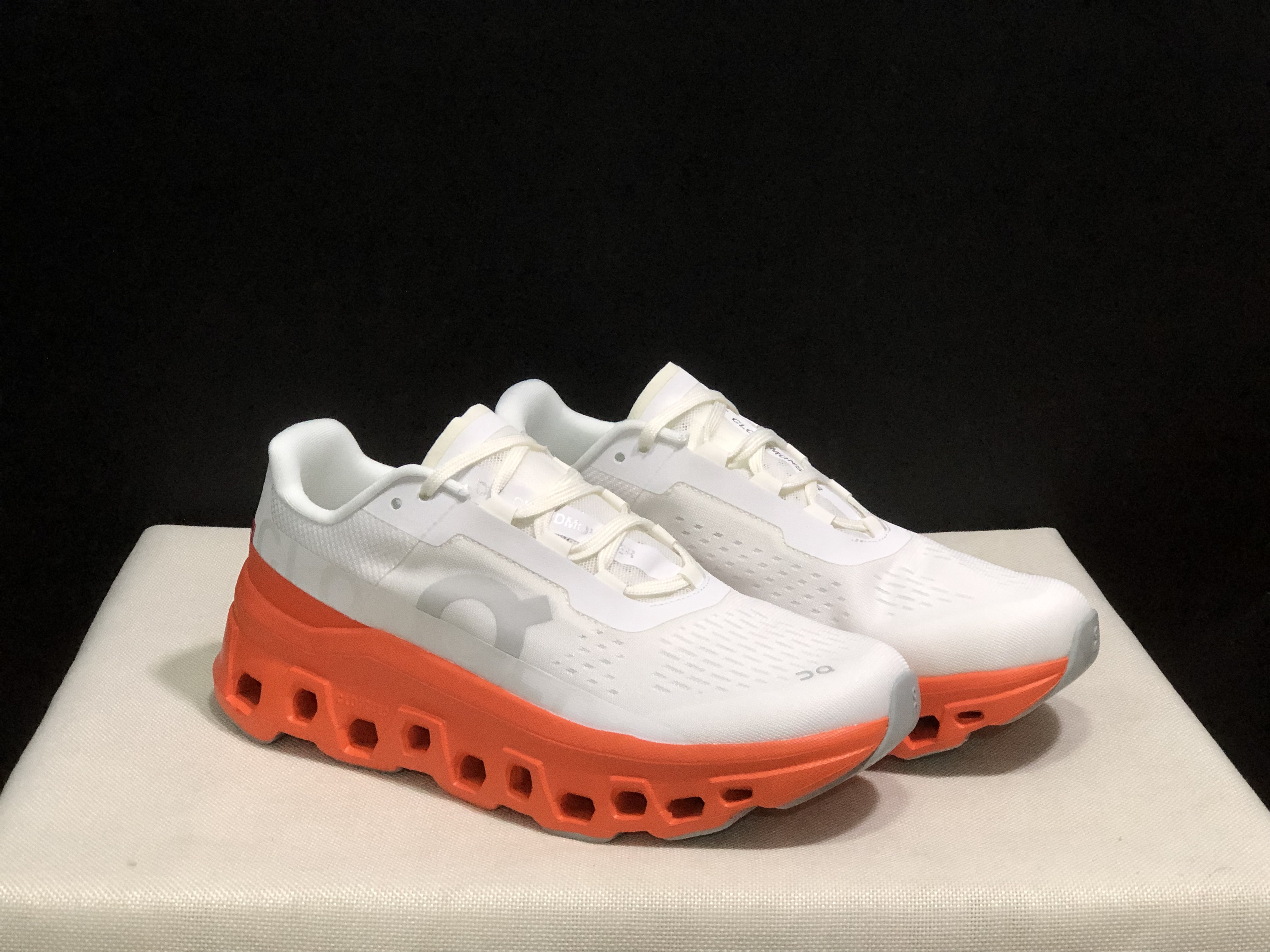 On Running Cloudmonster Anti-Slip Running Shoes White/Flame