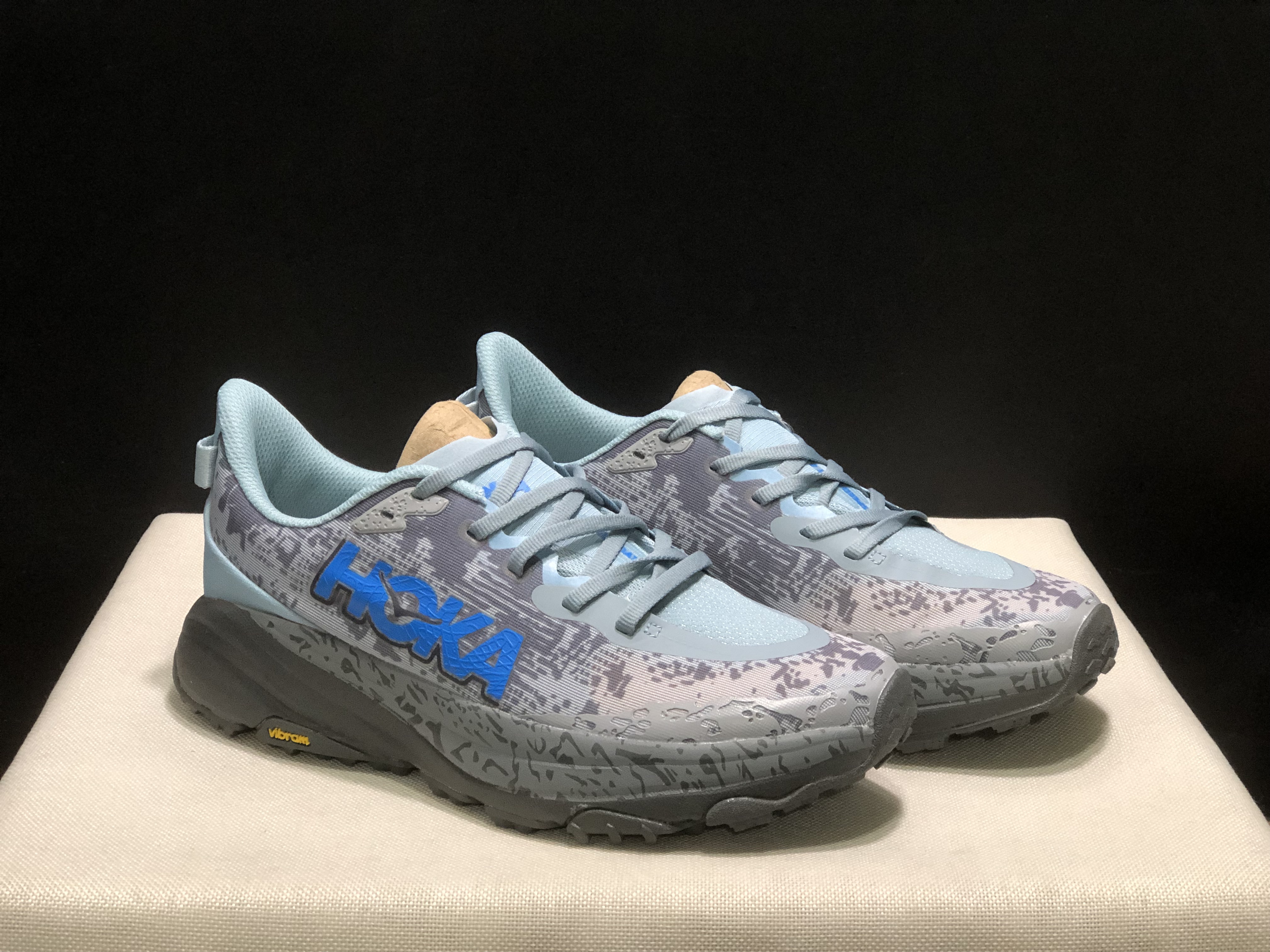 Hoka One One Speedgoat 6 Trail Running Shoes Sneakers Gray