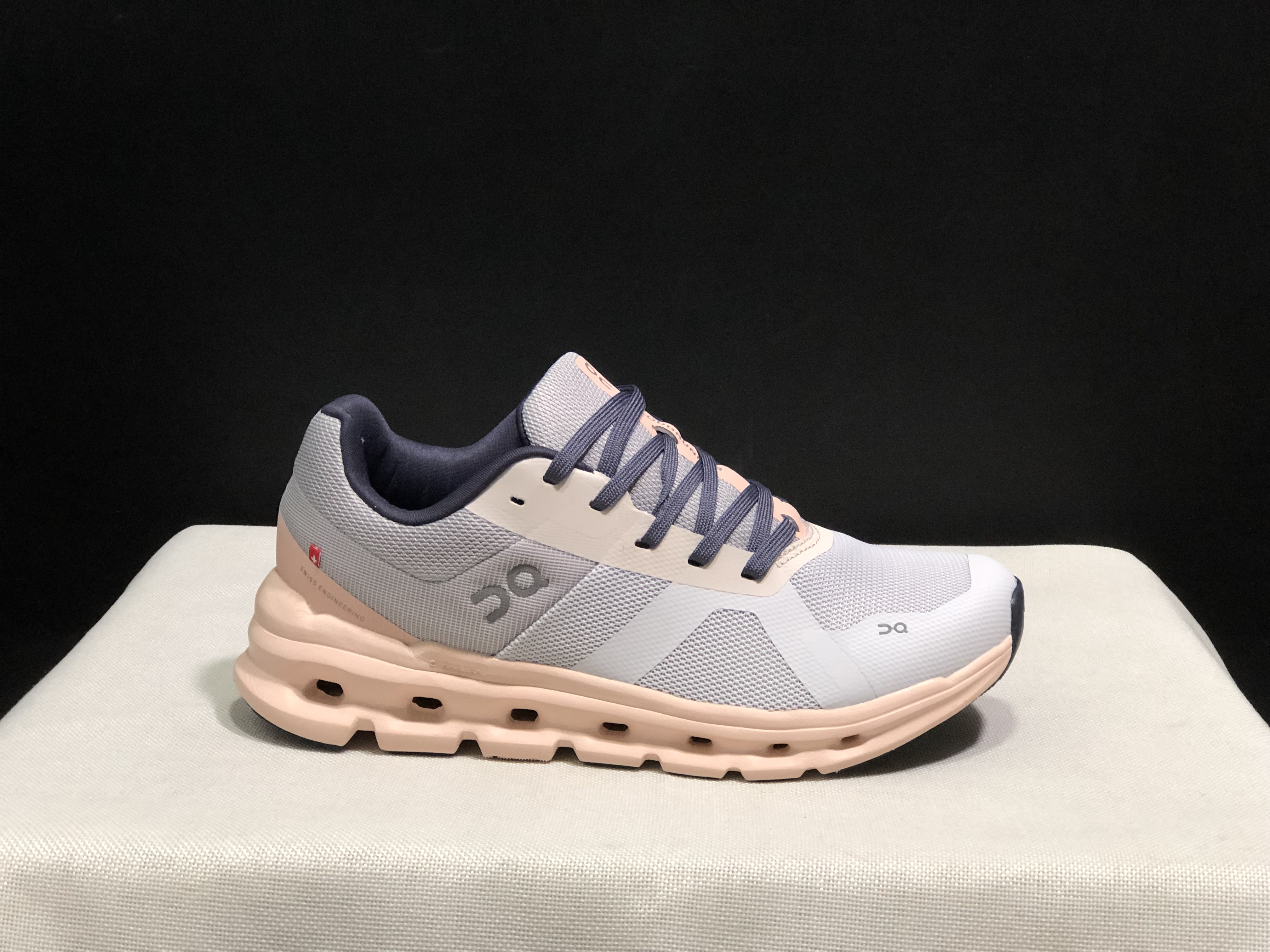 On Running Cloudrunner Anti-Slip Sports Running Shoes Frost/Fade