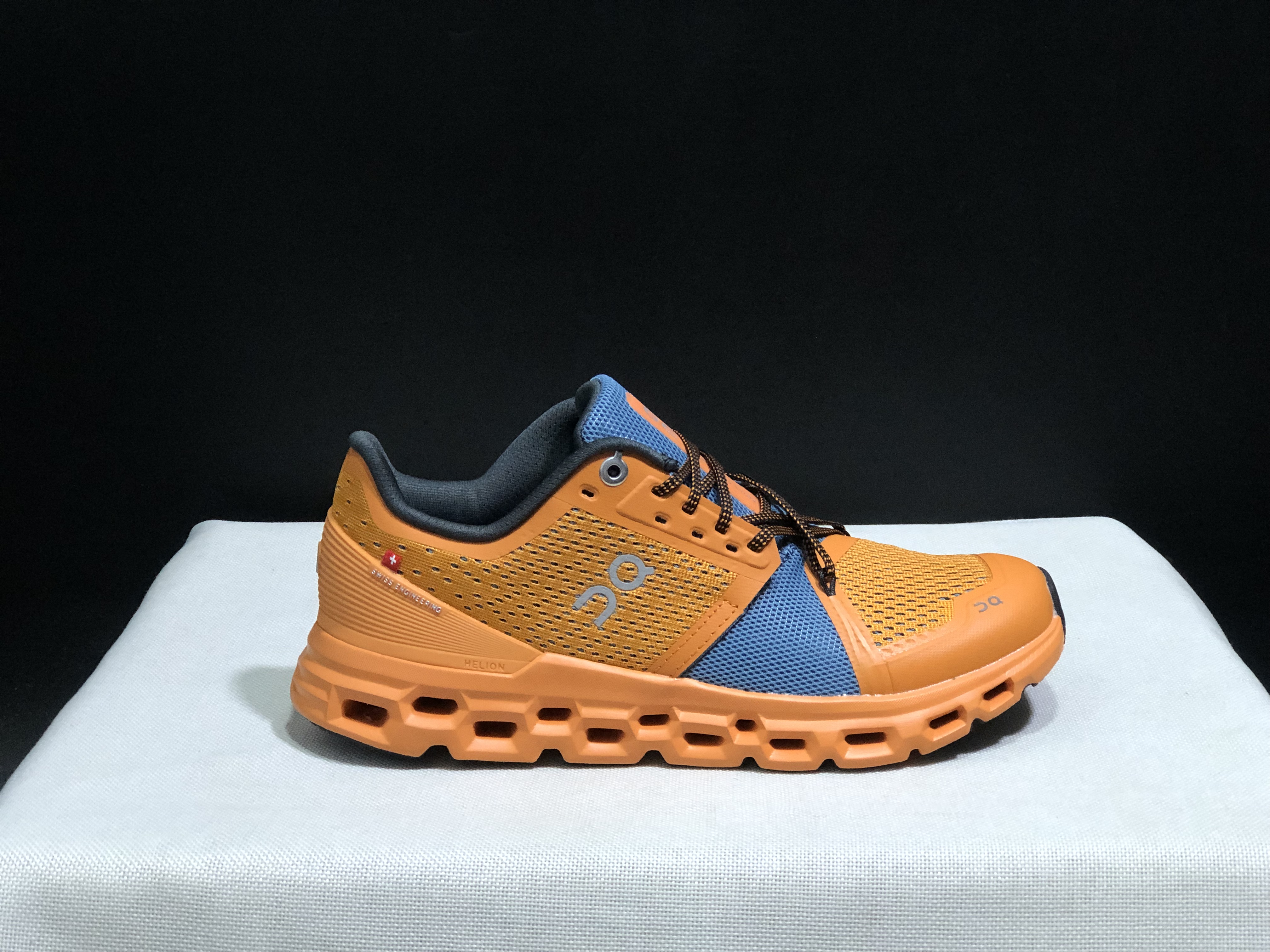 On Running Cloudstratus Shock-Absorbing And Breathable Running Shoes Orange/Blue