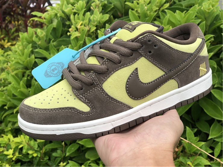 Nike SB Dunk Low Matcha Brown Sneakers