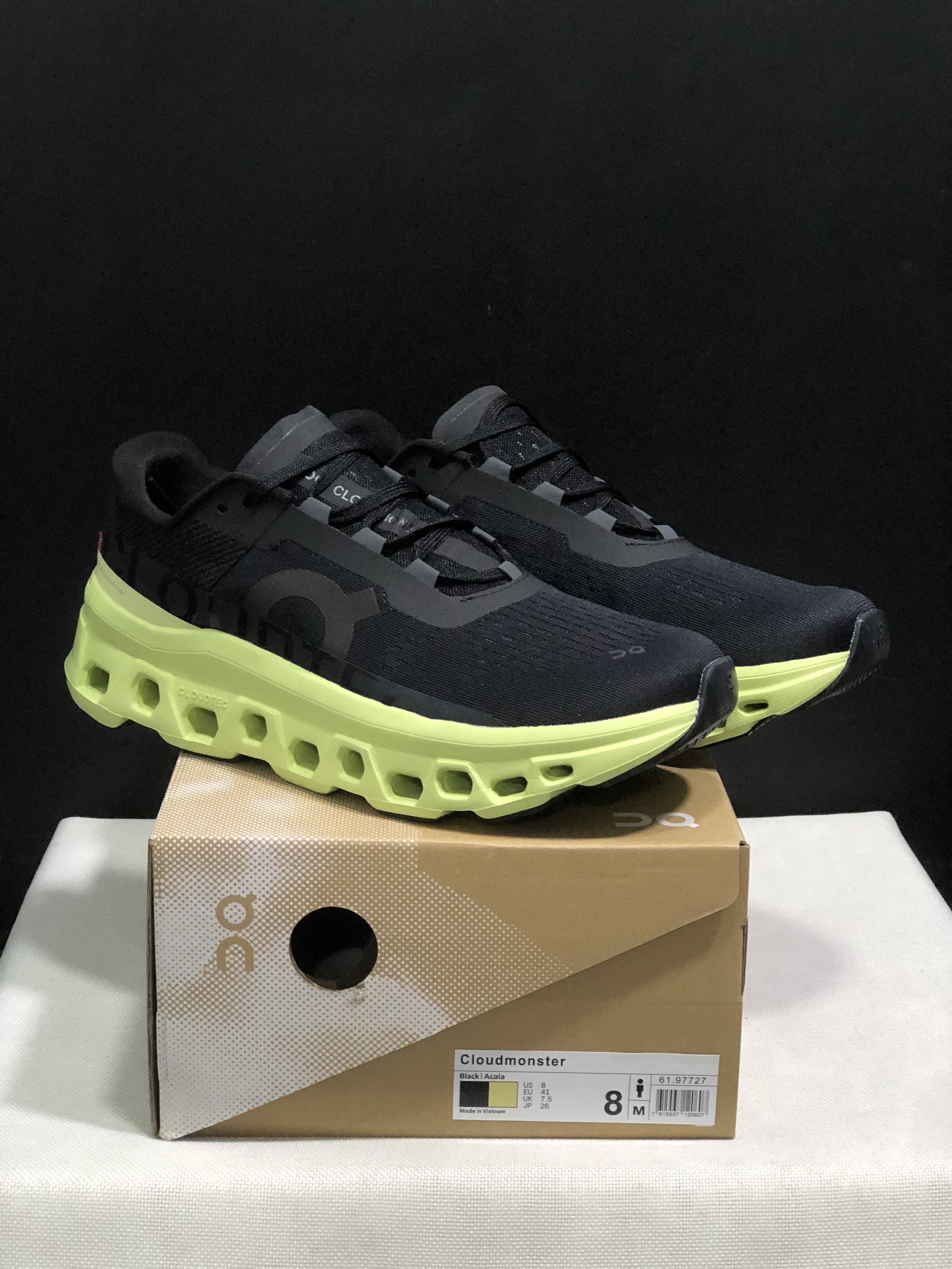 On Running Cloudmonster Anti-Slip Running Shoes Black/Acaia