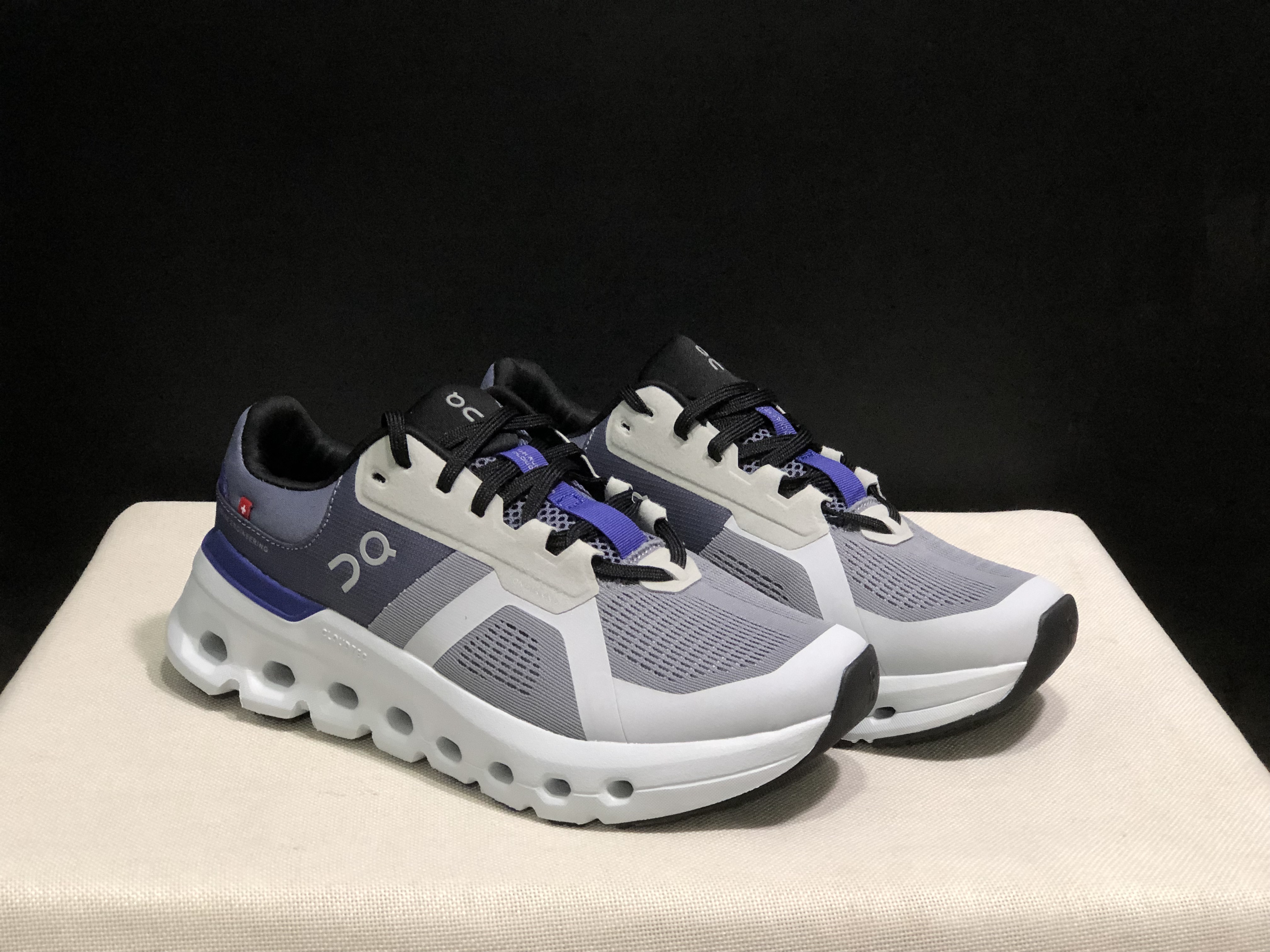 On Running Cloudrunner 2 Mesh Breathable Grey Running Shoes