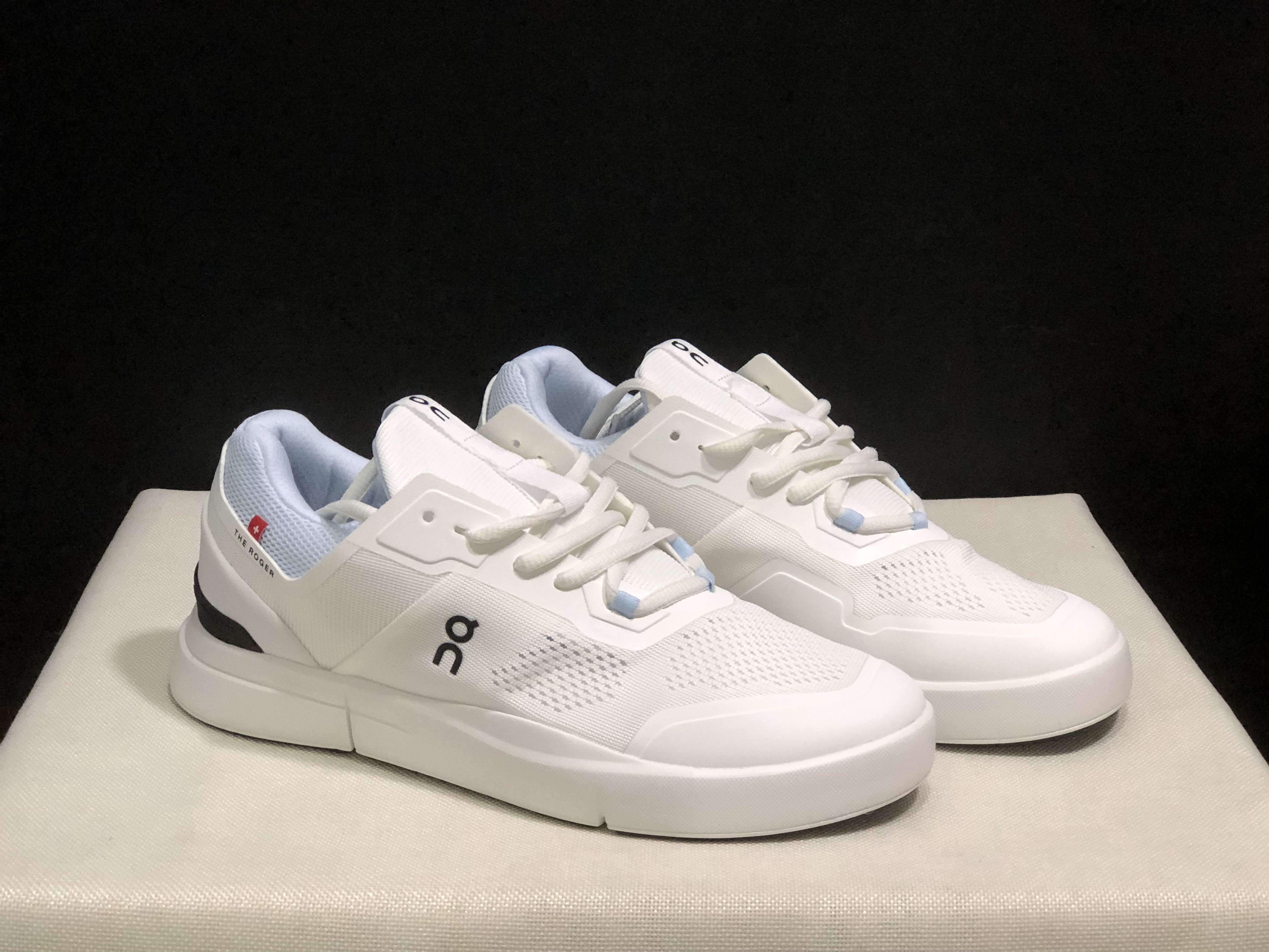 On Running The Roger Spin White Breathable Mesh Sneakers