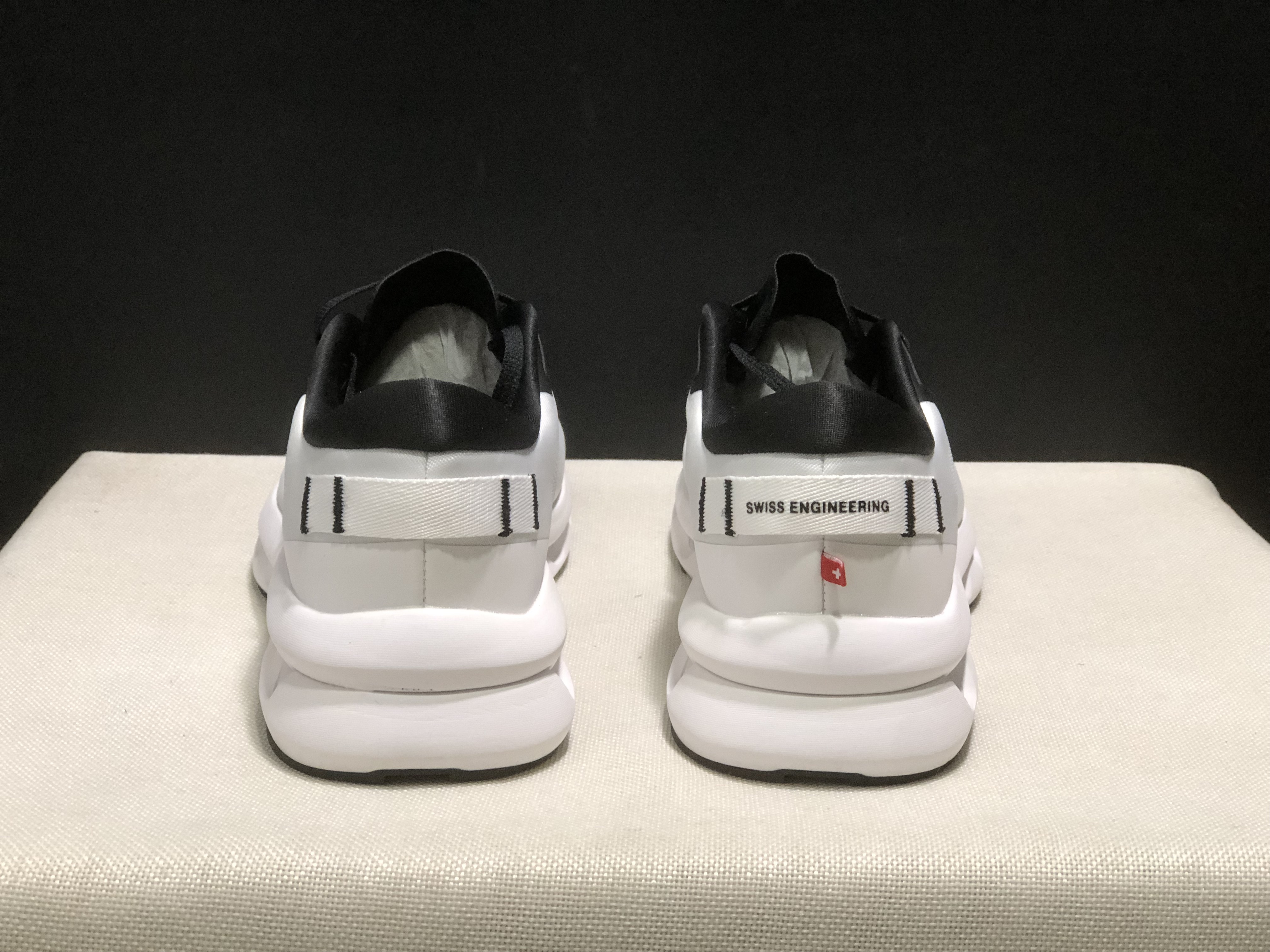 On Running Cloudzone Casual Running Shoes Ice/Black