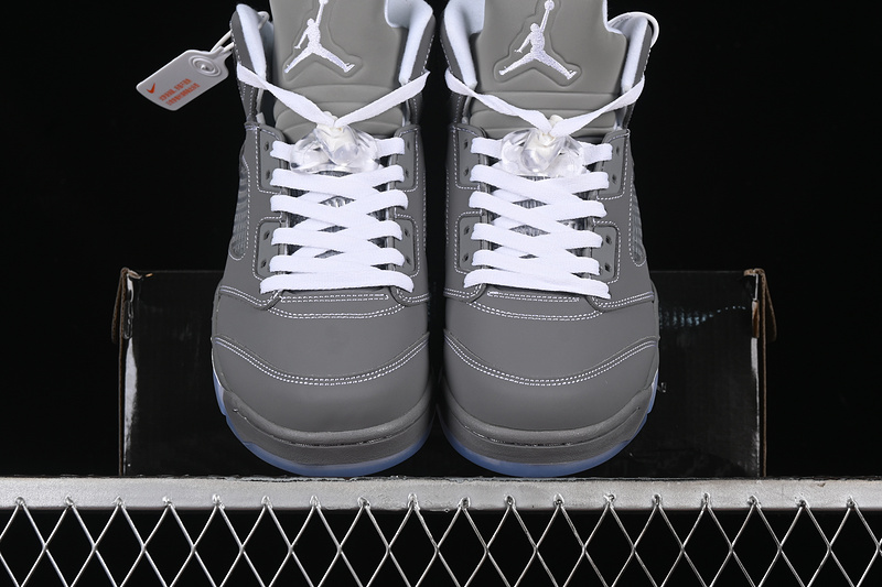 Nike Air Jordan 5 Retro Light Graphite Grey White Sneakers