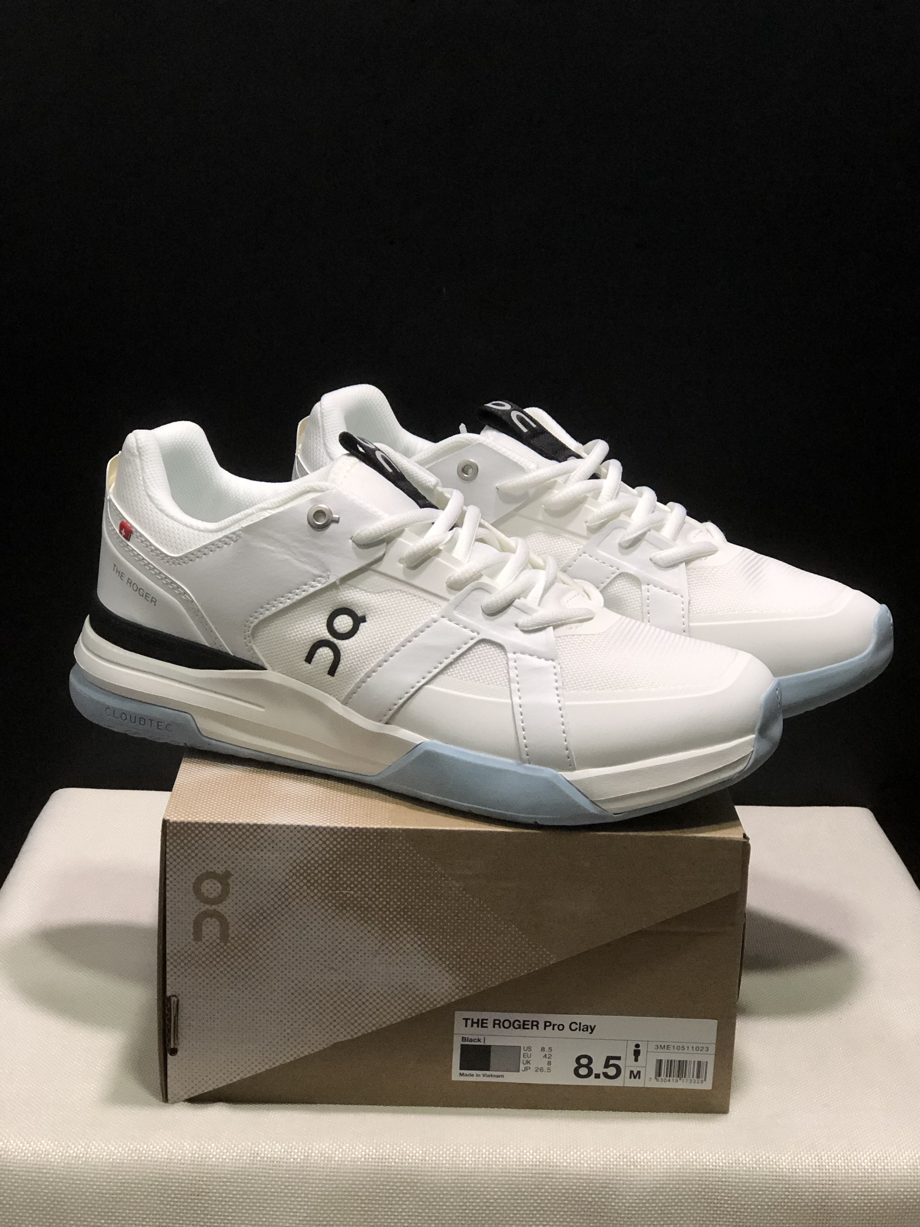 On Running The Roger Clubhouse Pro White Anti-Slip Sports Shoes