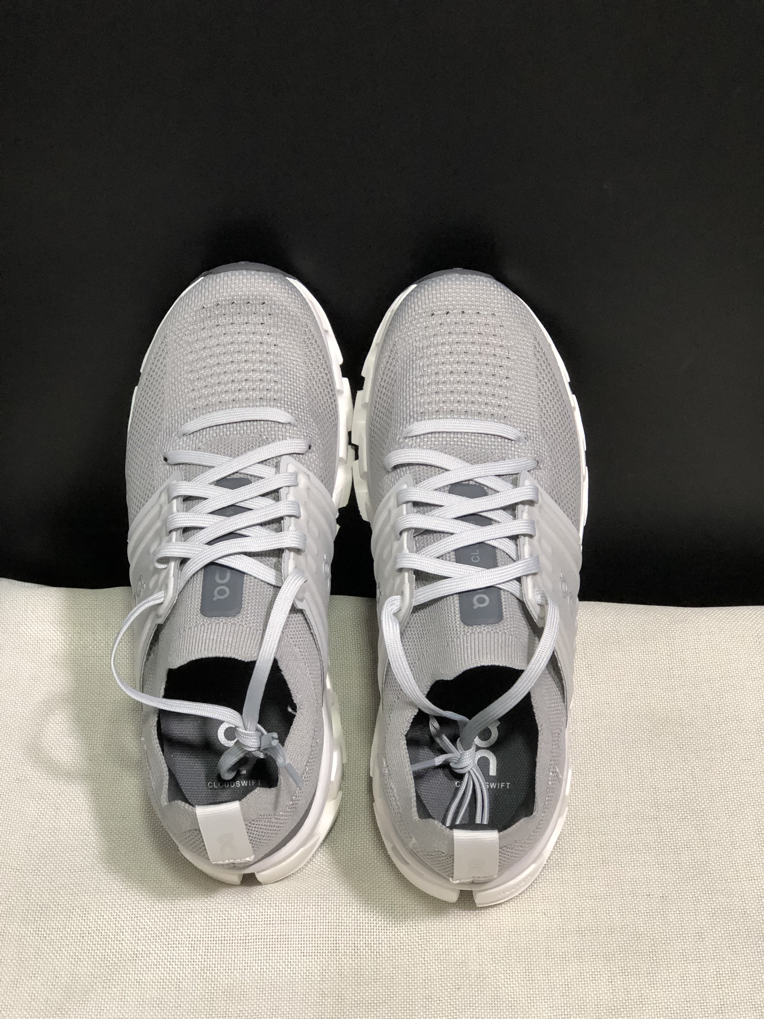 On Running Cloudswift 3 Trendy And Comfortable Running Shoes Alloy/Glacier