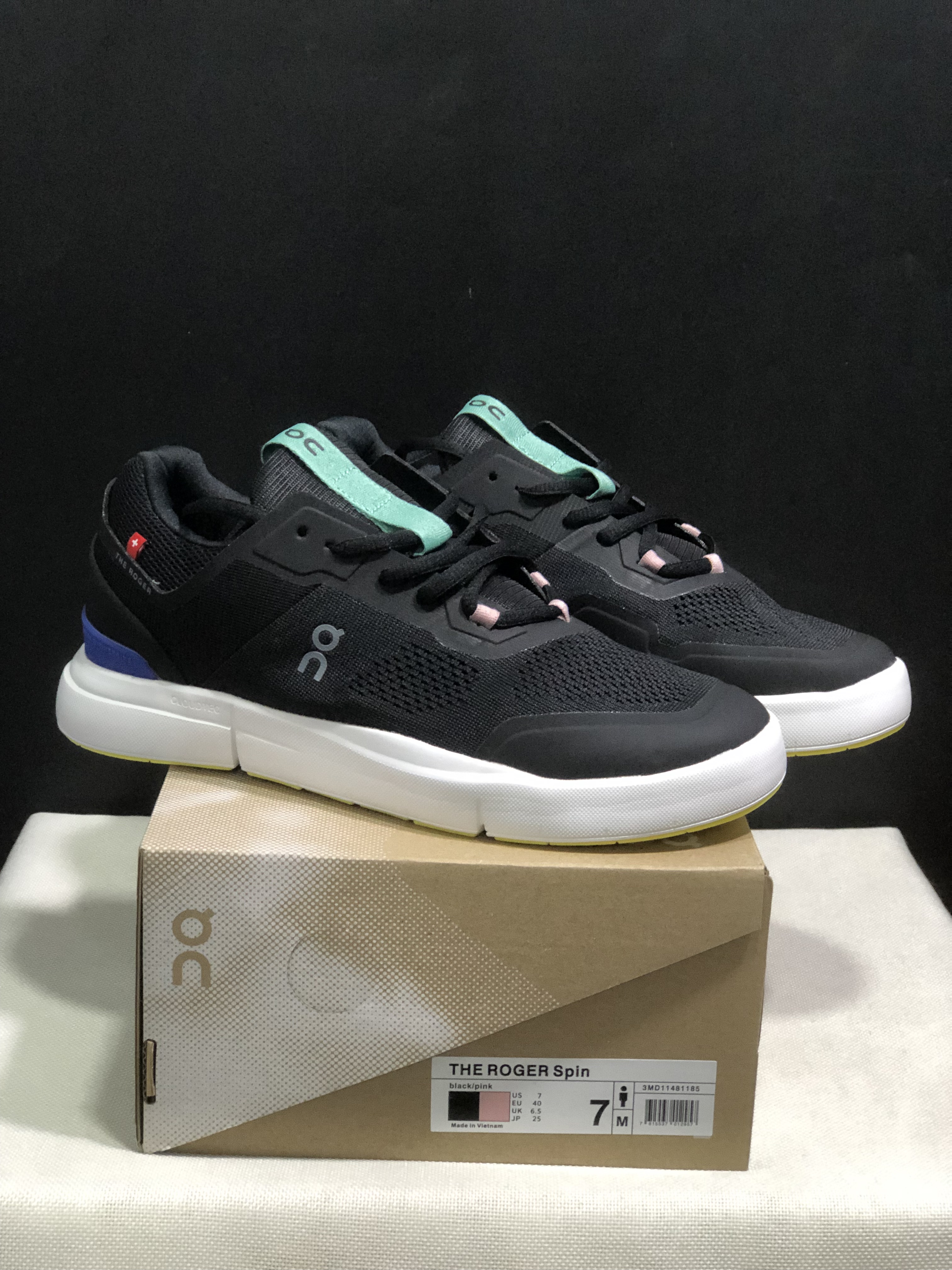 On Running The Roger Spin Breathable Mesh Sneakers Black