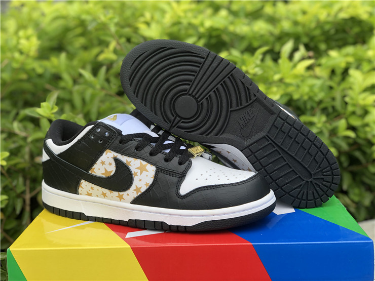 Nike SB Dunk Low Supreme Black Stars Sneakers