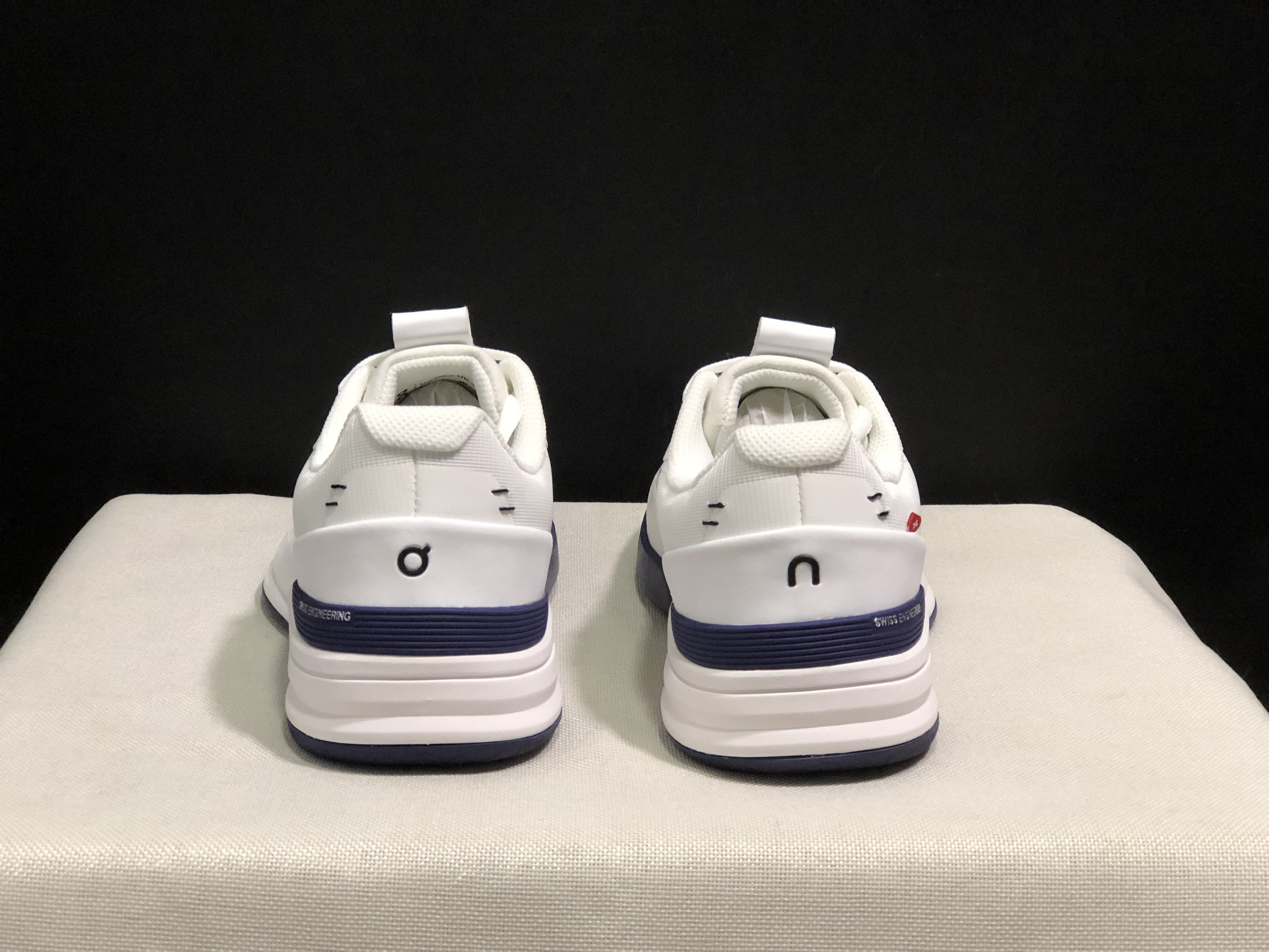 On Running The Roger Rro Durable And Breathable Tennis Shoes White/Dark Purple