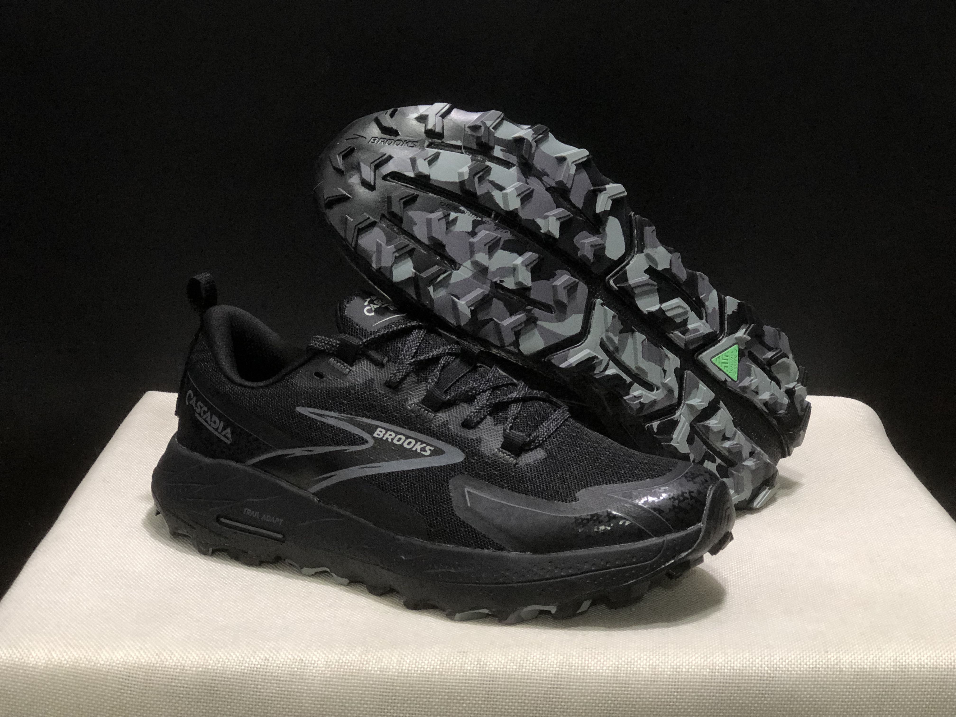 Brooks Cascadia 18 Low-top Running Shoes Black/Blackened Pearl/Grey