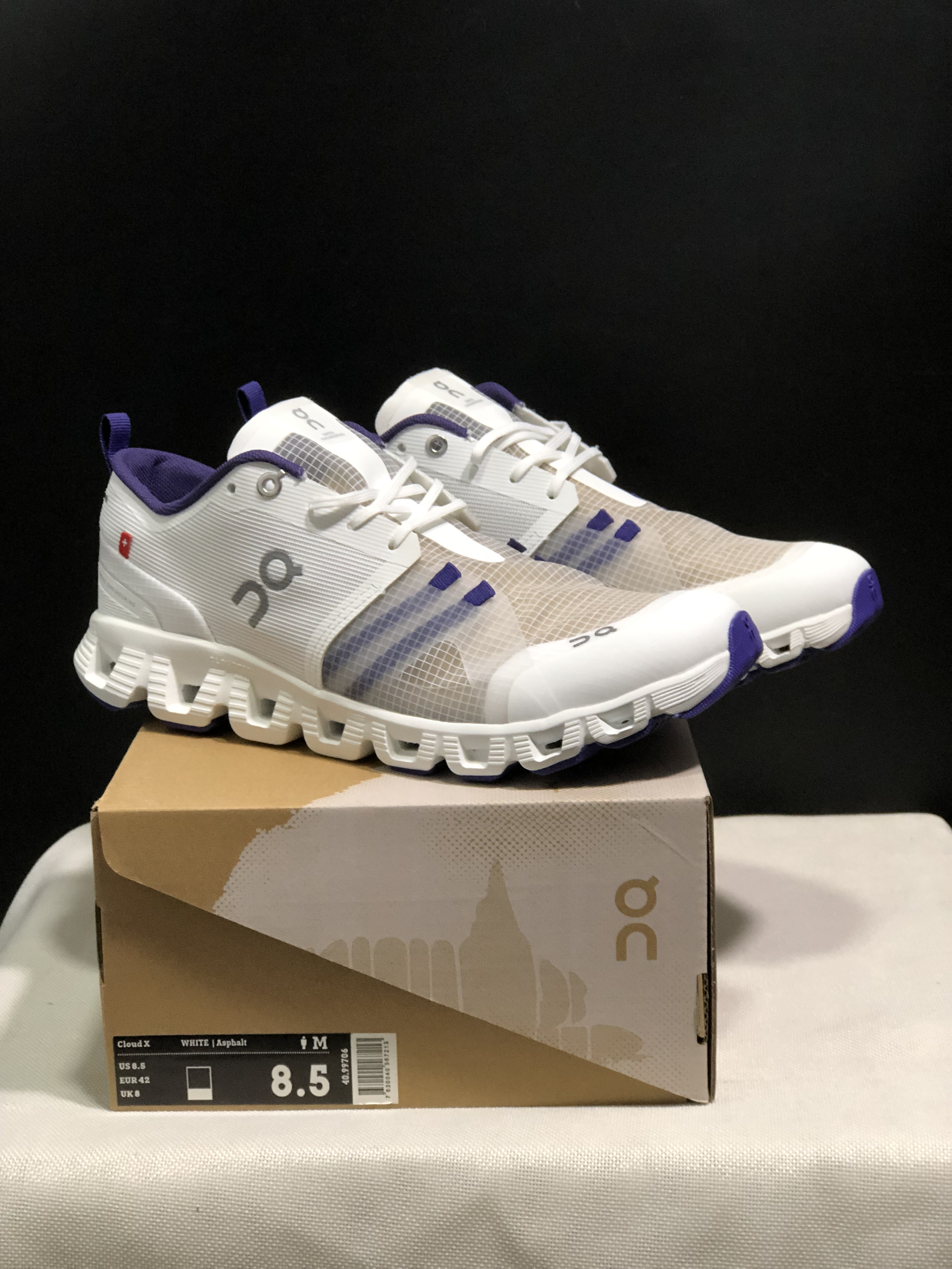 On Running Cloud X Shift Breathable And Shock-Absorbing Lightweight Running Shoes White/Purple