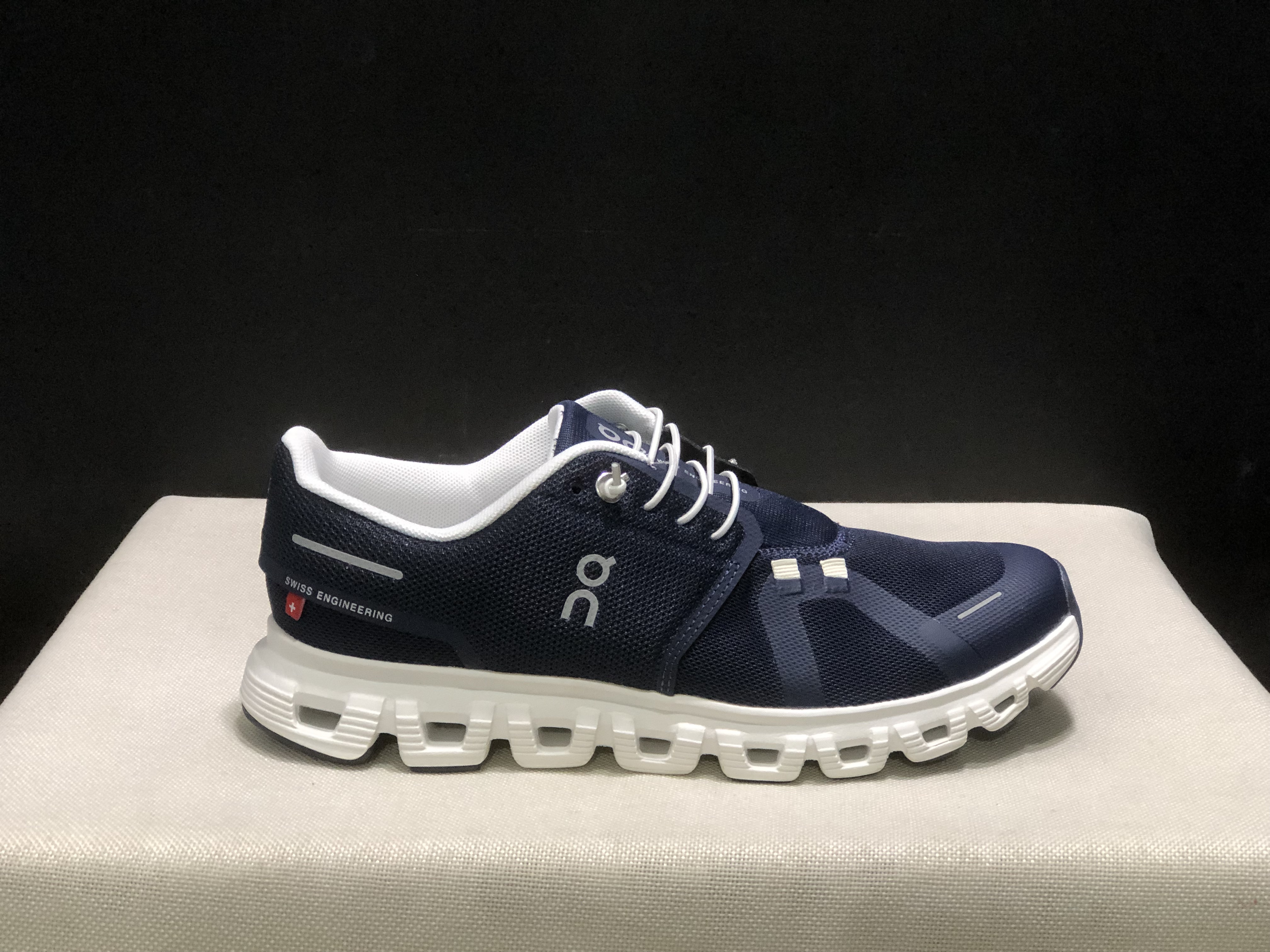 On Running Cloud 6 Dark Blue Casual Life Shoes