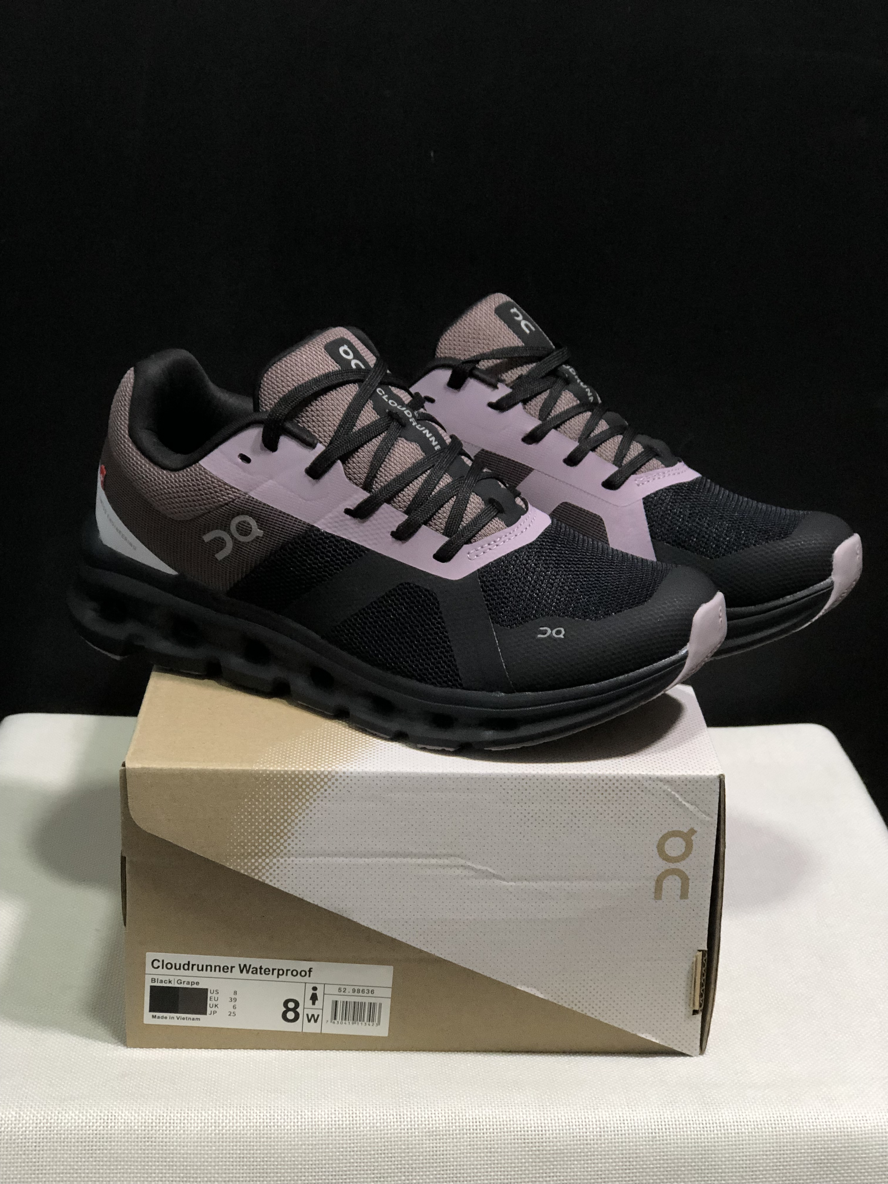 On Running Cloudrunner Anti-Slip Sports Running Shoes Black/Grape