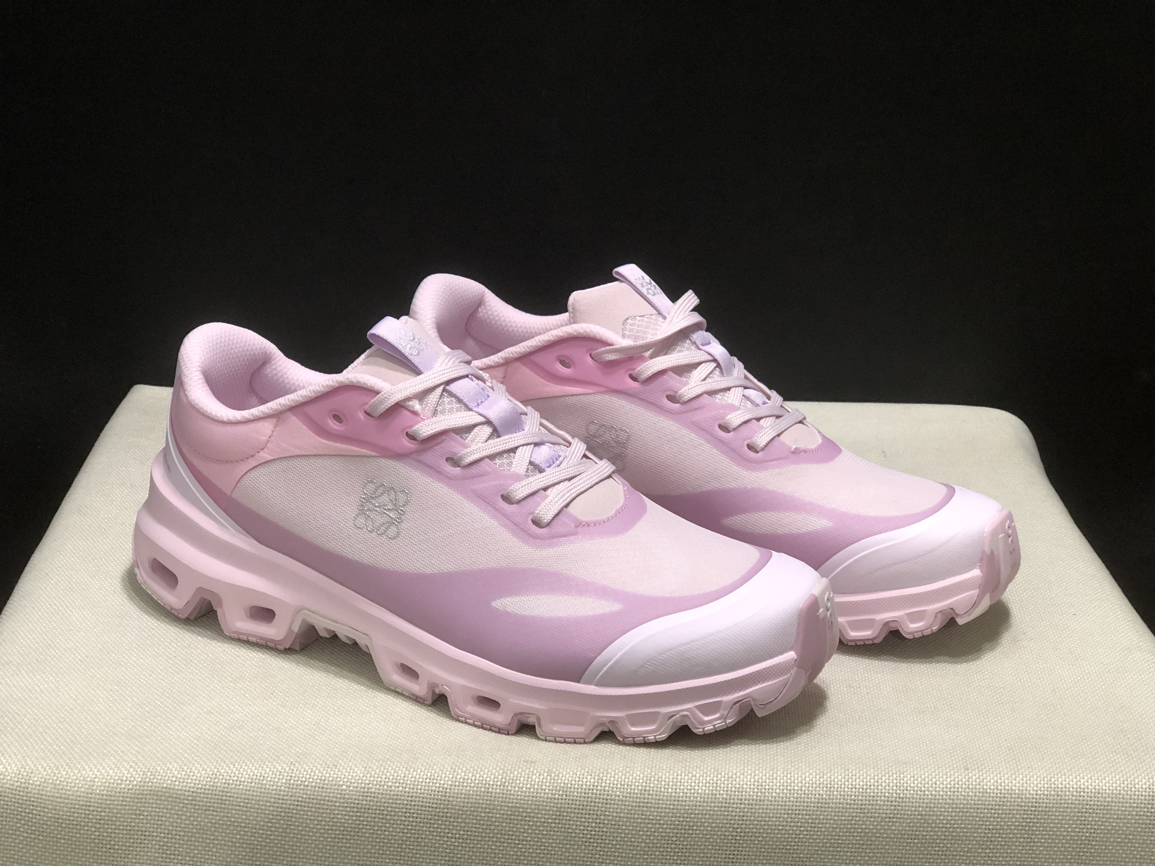 LOEWE x On Running Cloudventure 2.0 Running Shoes Co-Signed Edition Pale Pink