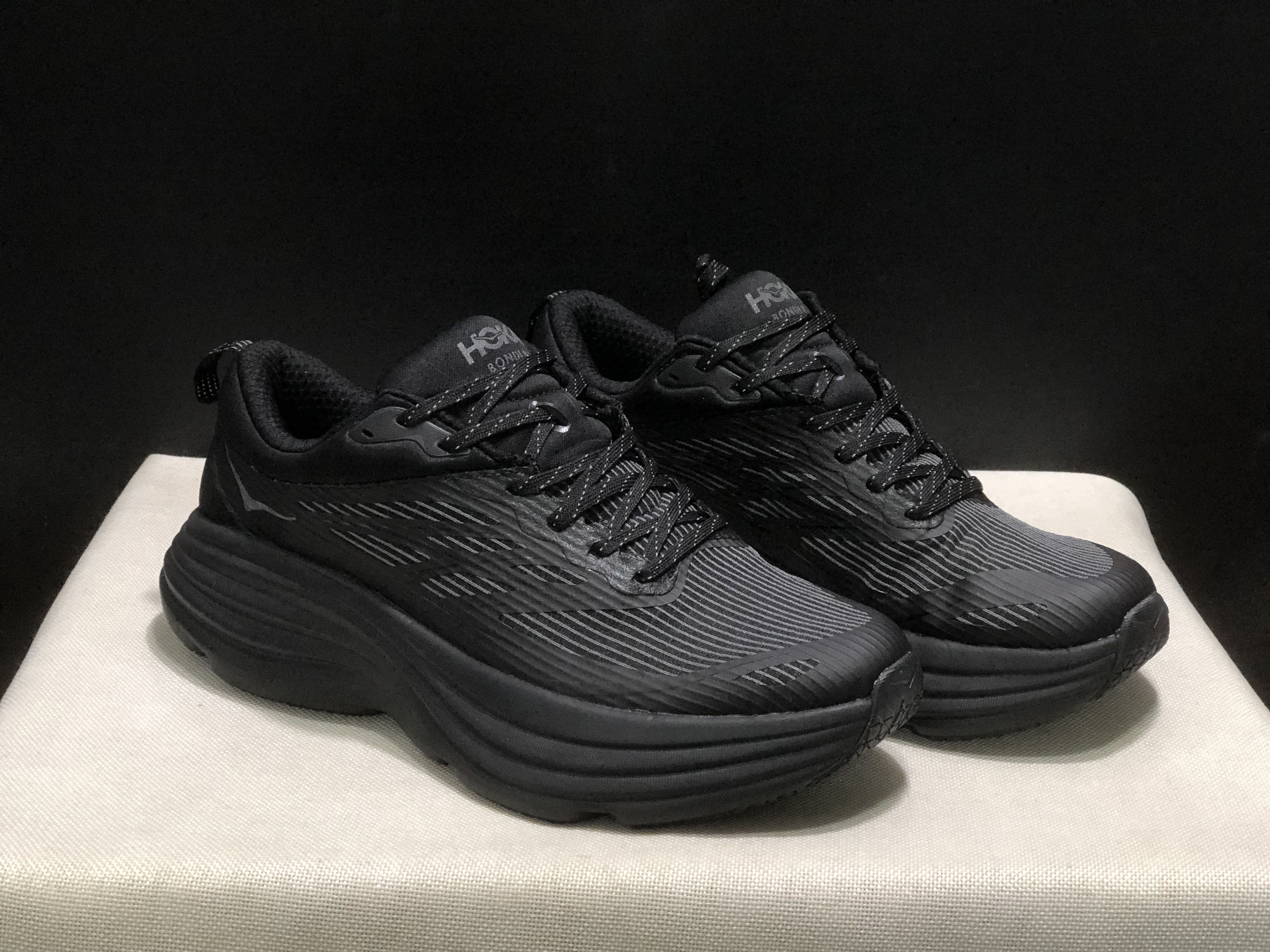 Hoka One One Bondi 8 Breathable Low-top Running Shoes Sneakers Black