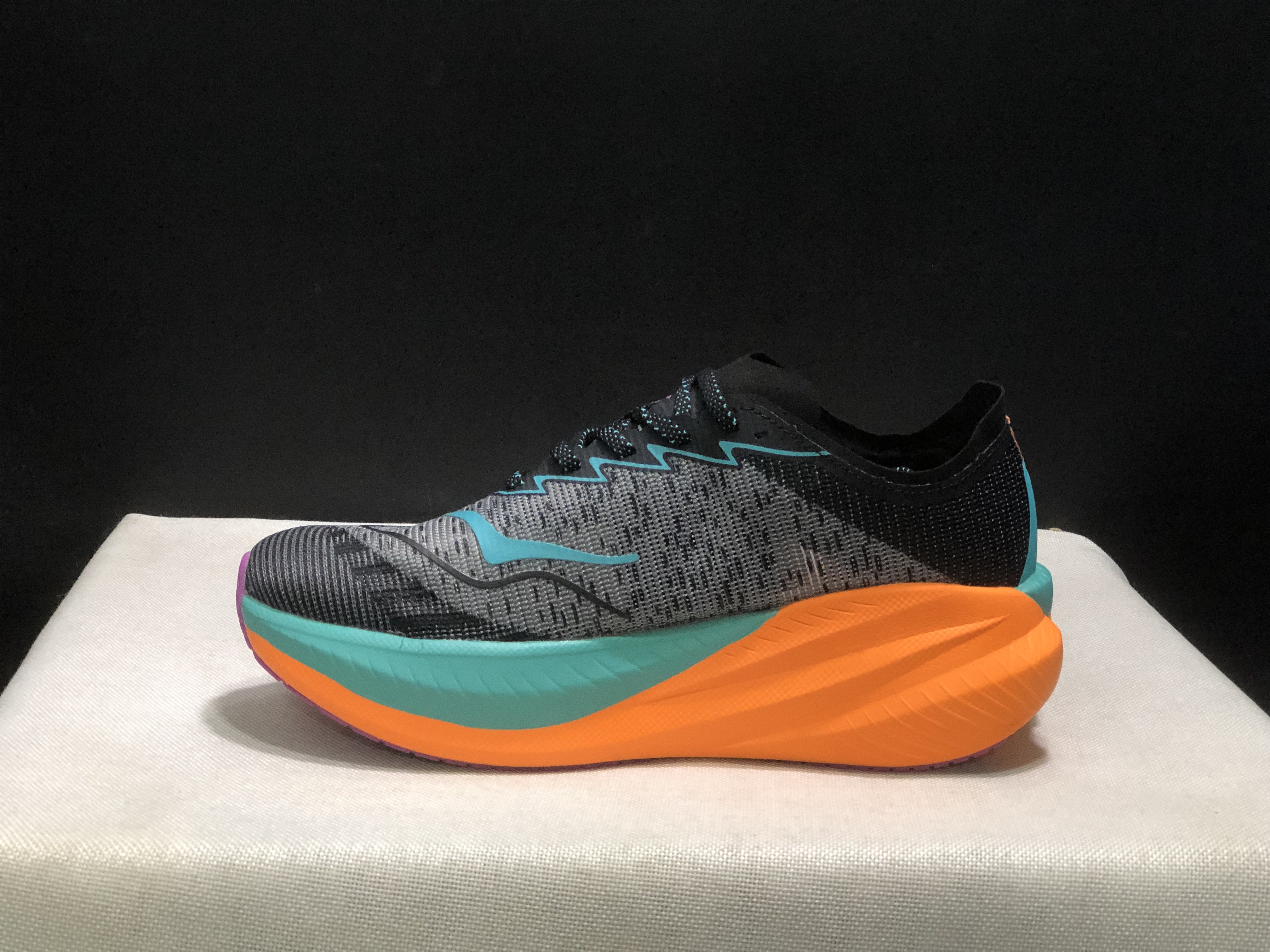 Hoka One One Mach X 2 Anti-slip Low-top Running Shoes Black/Green/Orange