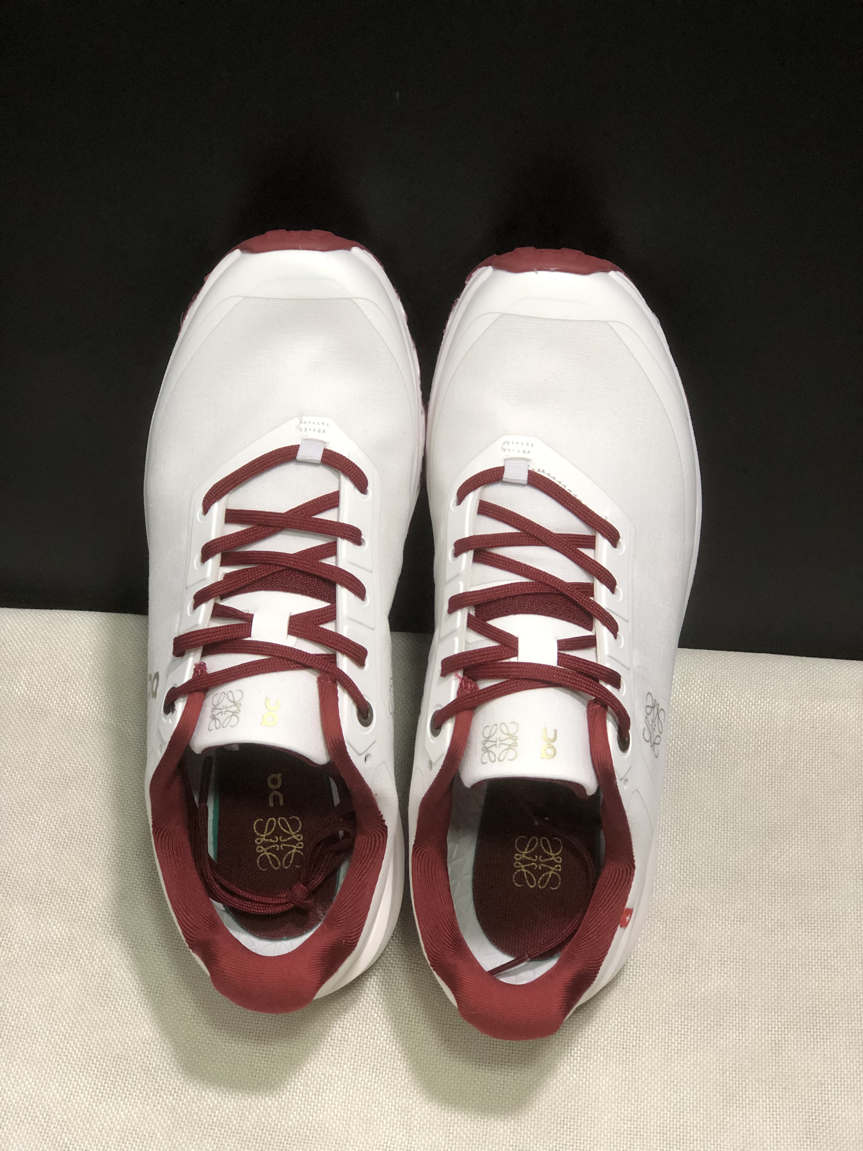 LOEWE x On Running Cloudventure 2.0 White/Red Running Shoes Co-Signed Edition