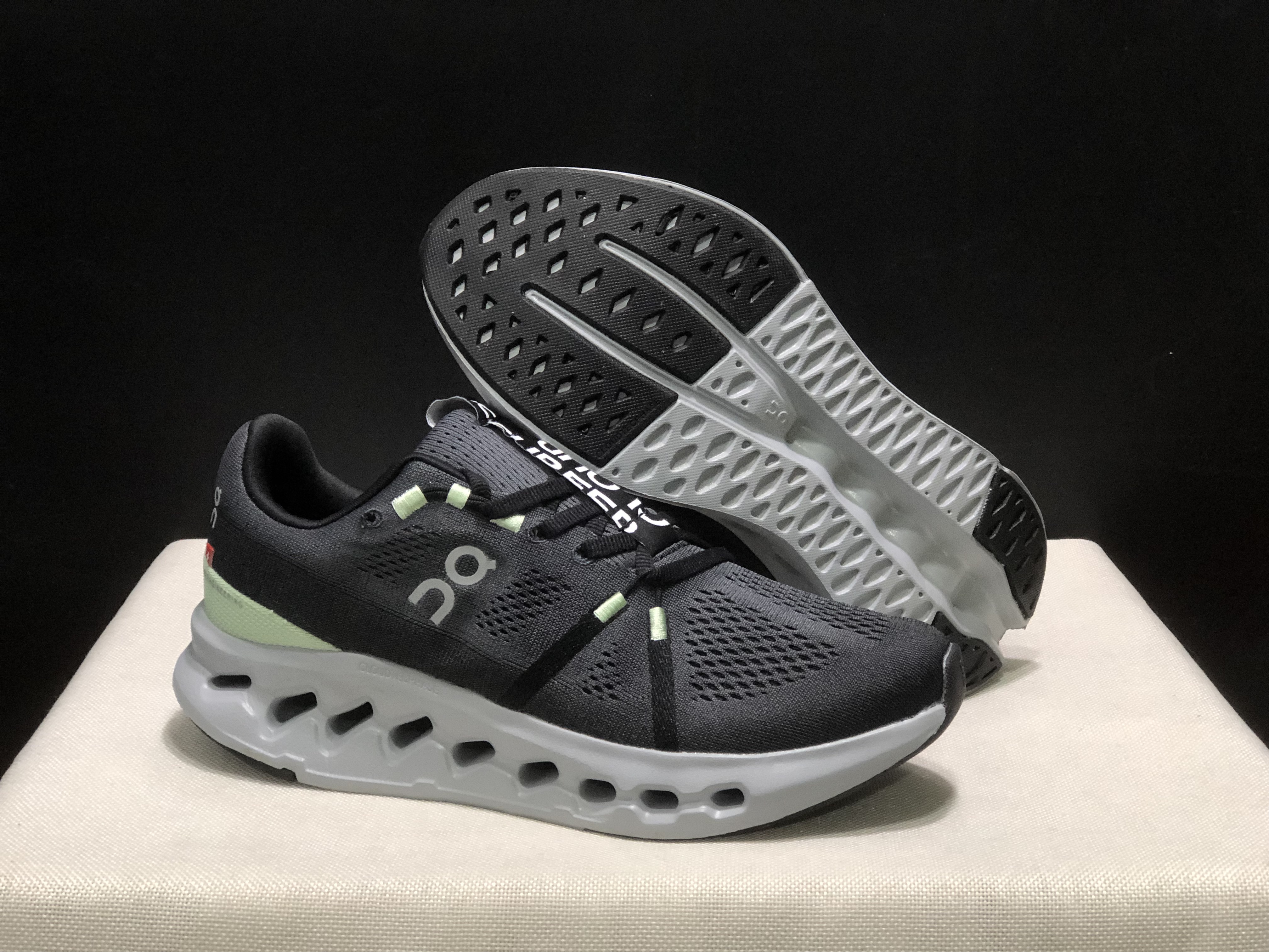 On Running Cloudsurfer Training Anti-Slip Running Shoes Black