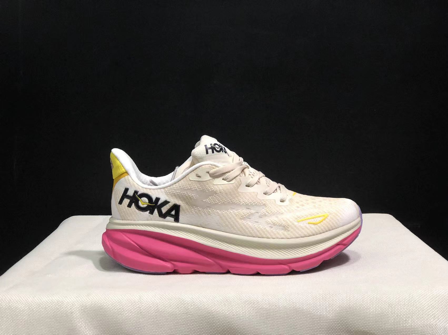 Hoka One One Clifton 9 Running Shoes Athletic Shoes Sneakers White/Pink