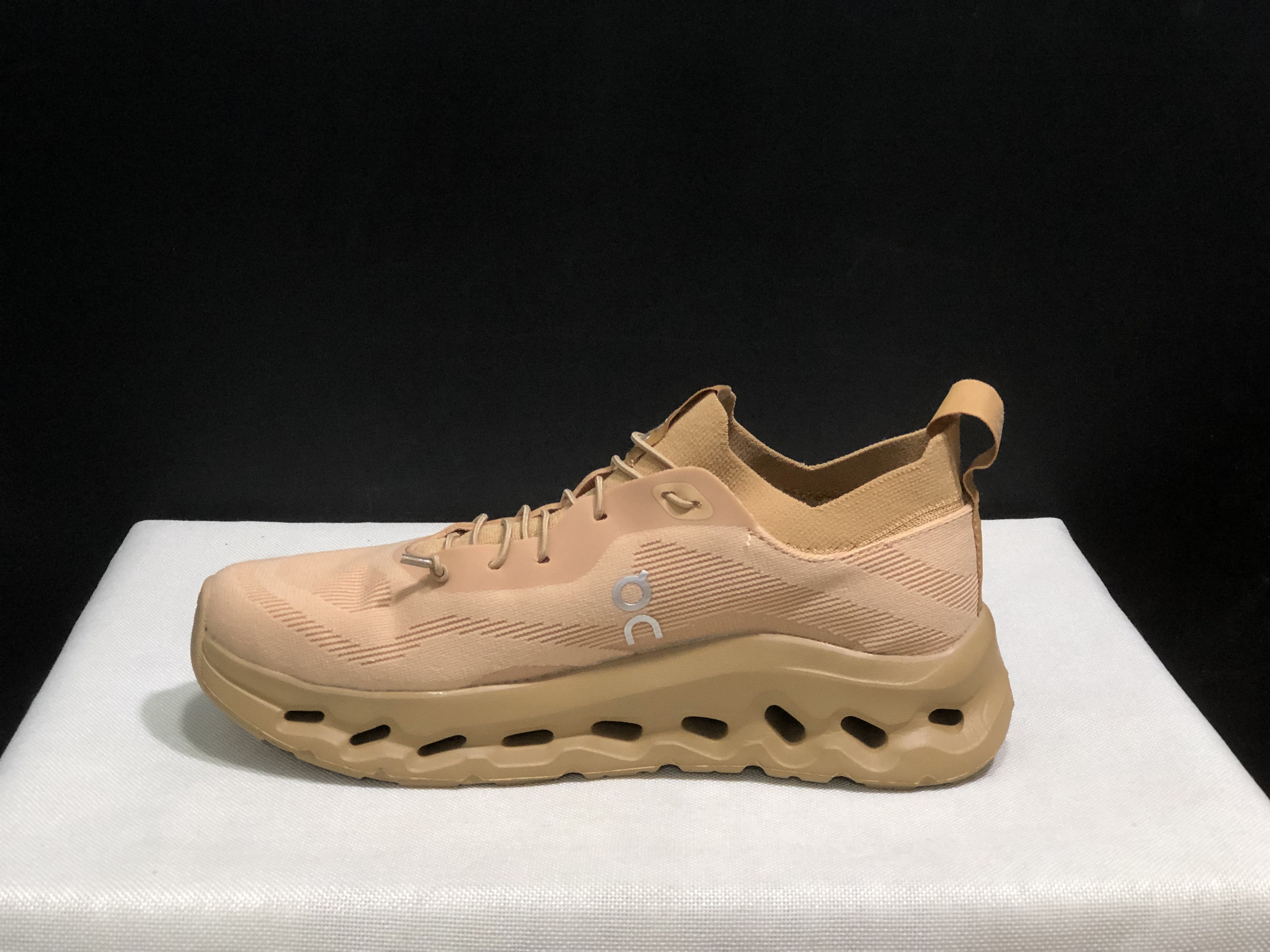 LOEWE x On Running Cloudtilt Running Shoes Co-Signed Edition Light Brown