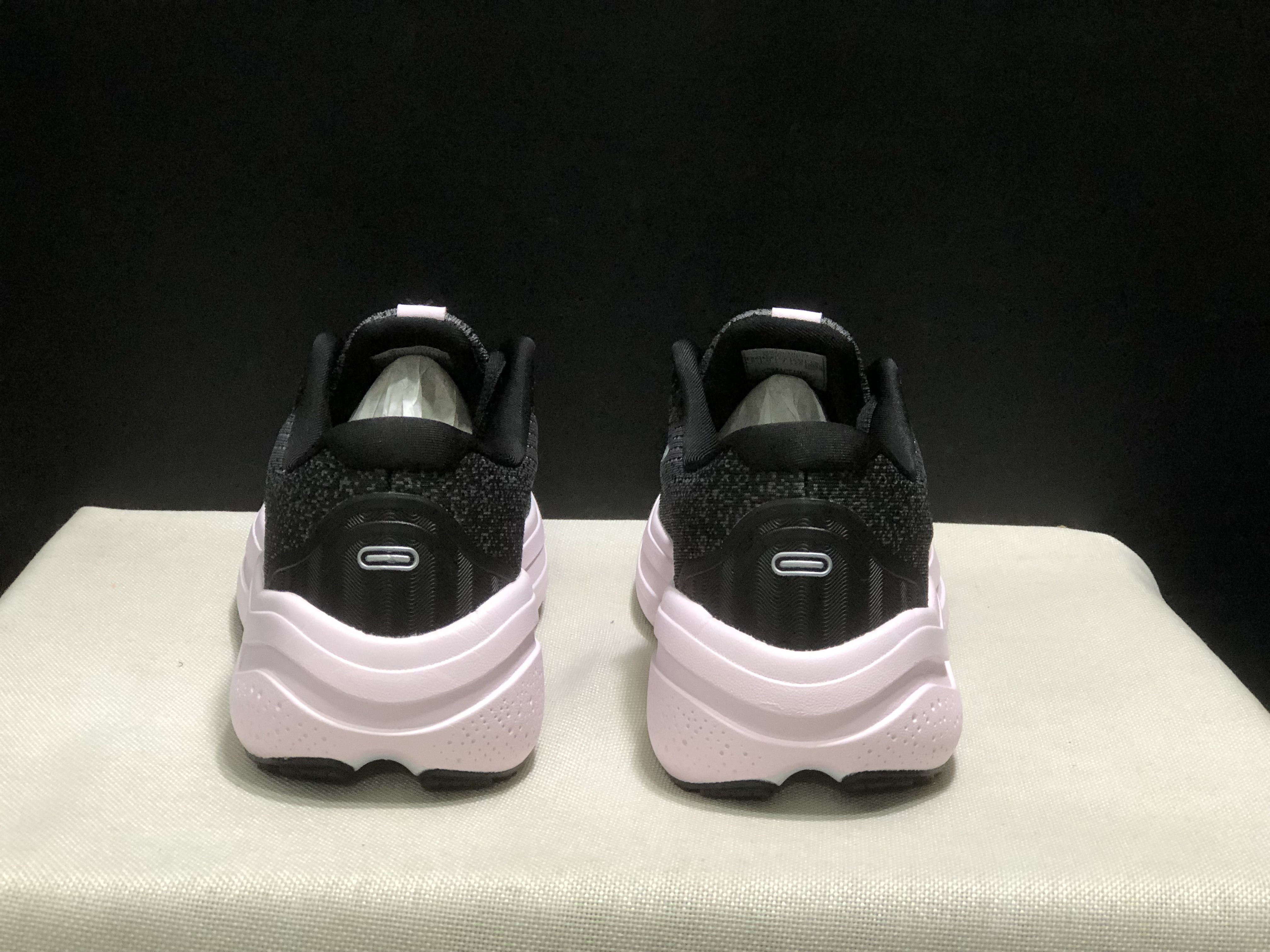 Brooks Ghost Max 2 Breathable Low-top Running Shoes Black/Pink