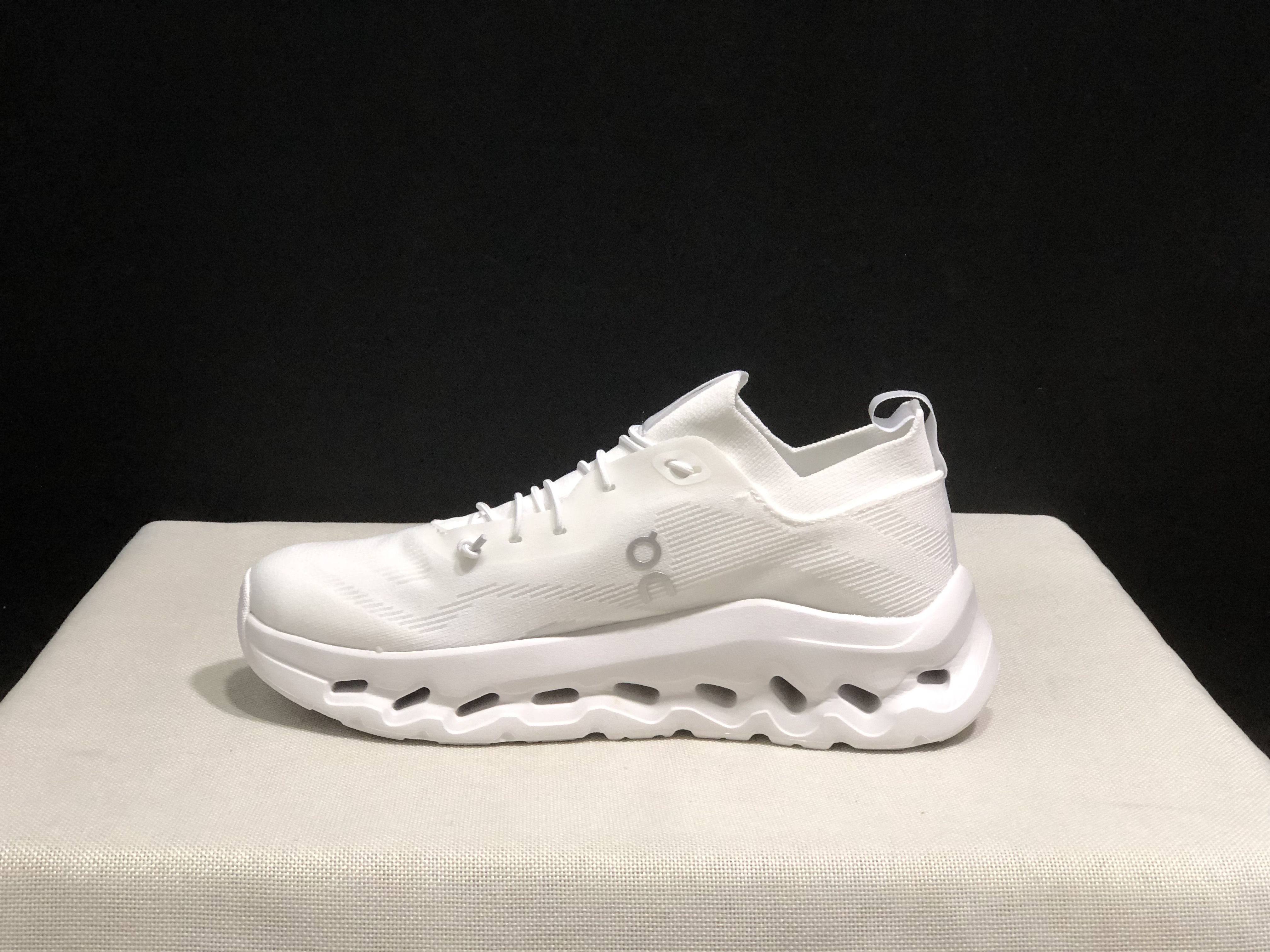 LOEWE x On Running Cloudtilt Running Shoes Co-Signed Edition All White