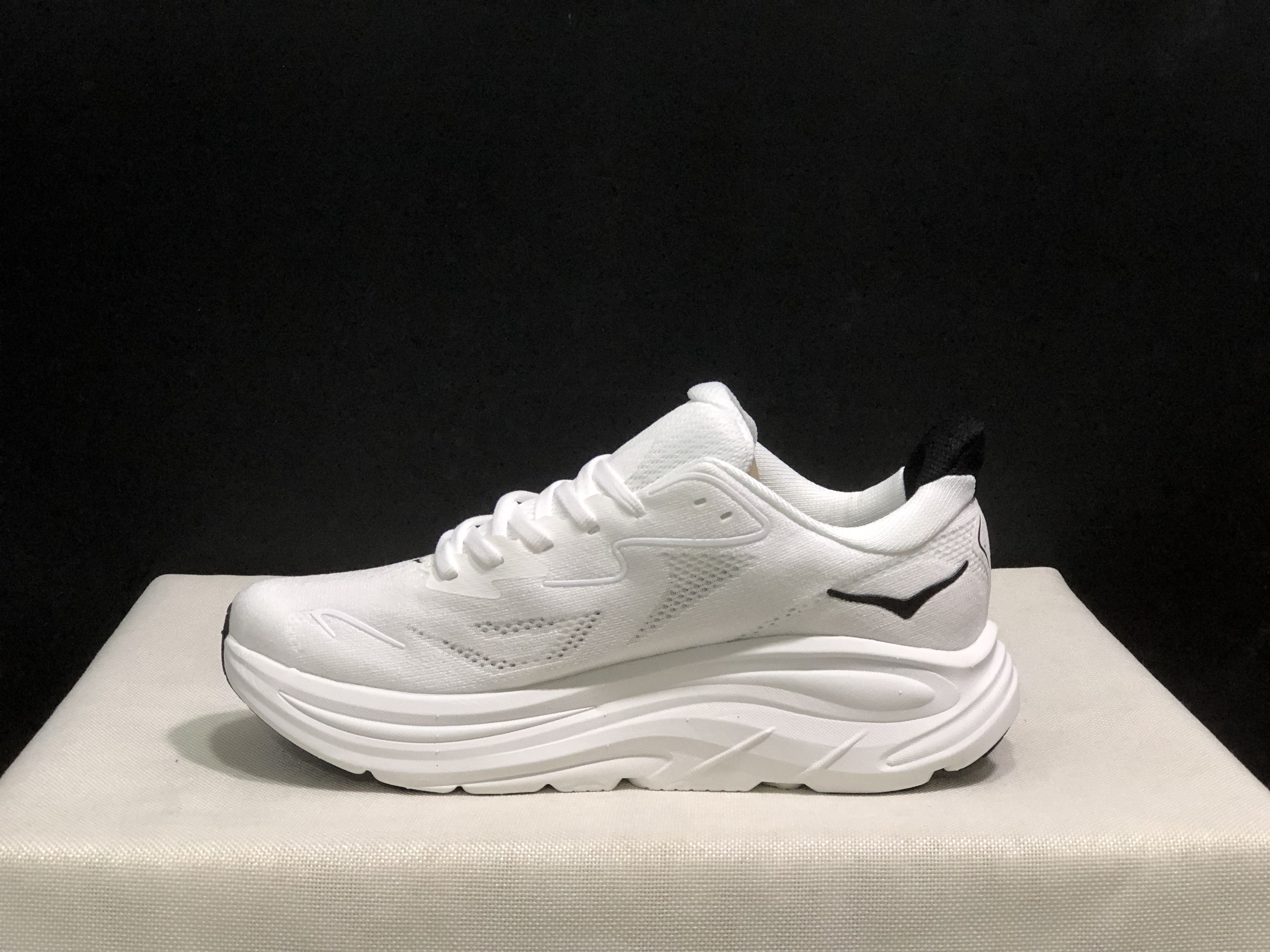 Hoka One One Clifton 10 Fashion Shoes Sneakers White