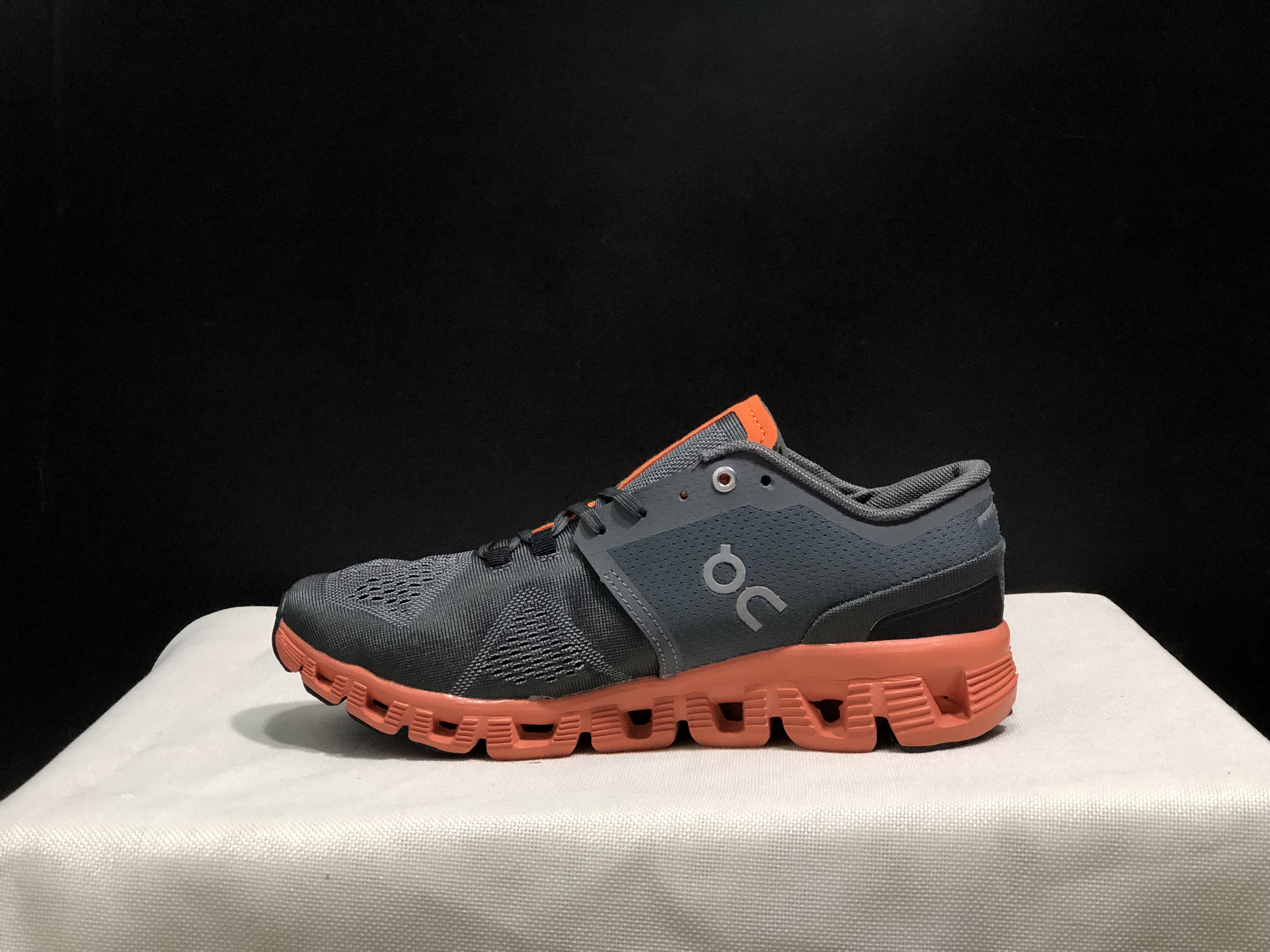 On Running Cloud X Lightweight Running Shoes Lime/Rust Red