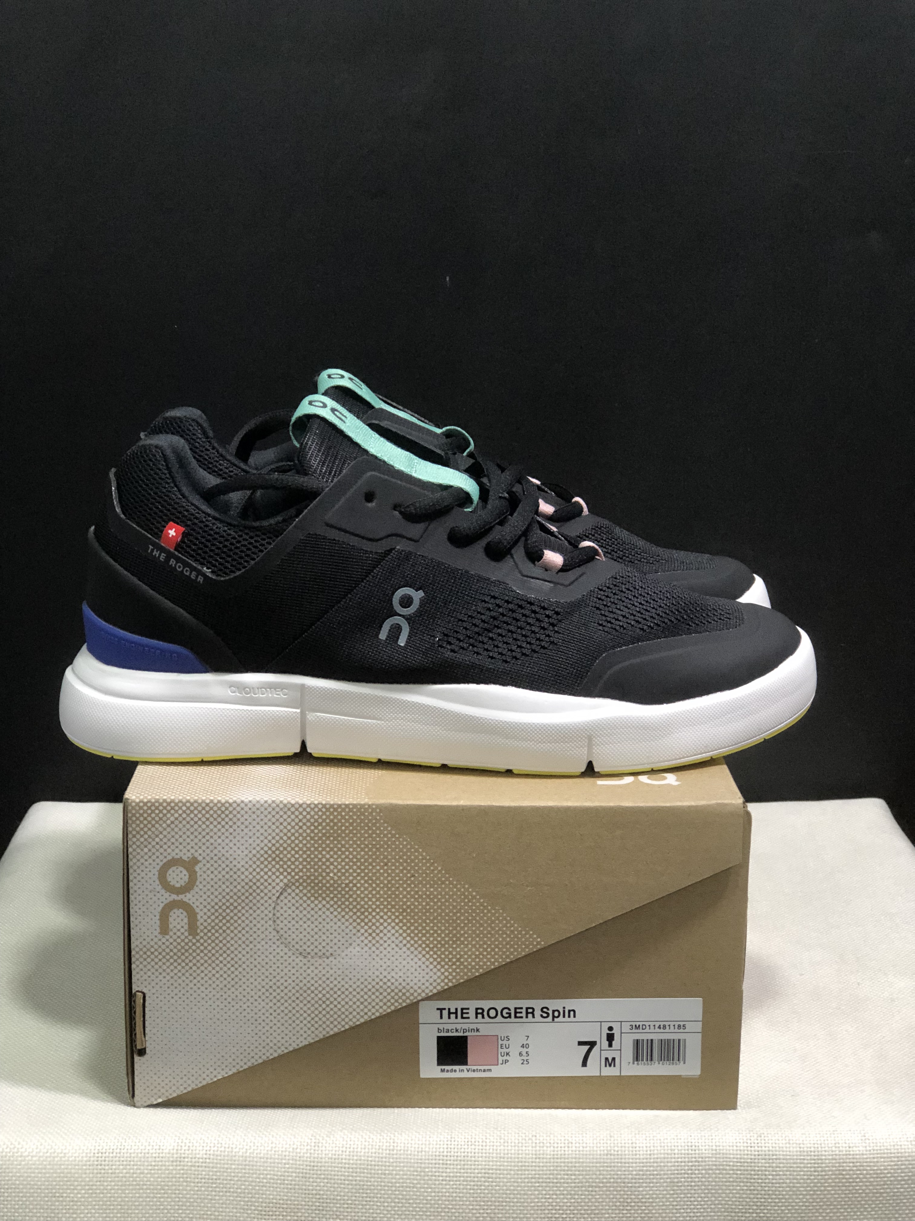 On Running The Roger Spin Breathable Mesh Sneakers Black