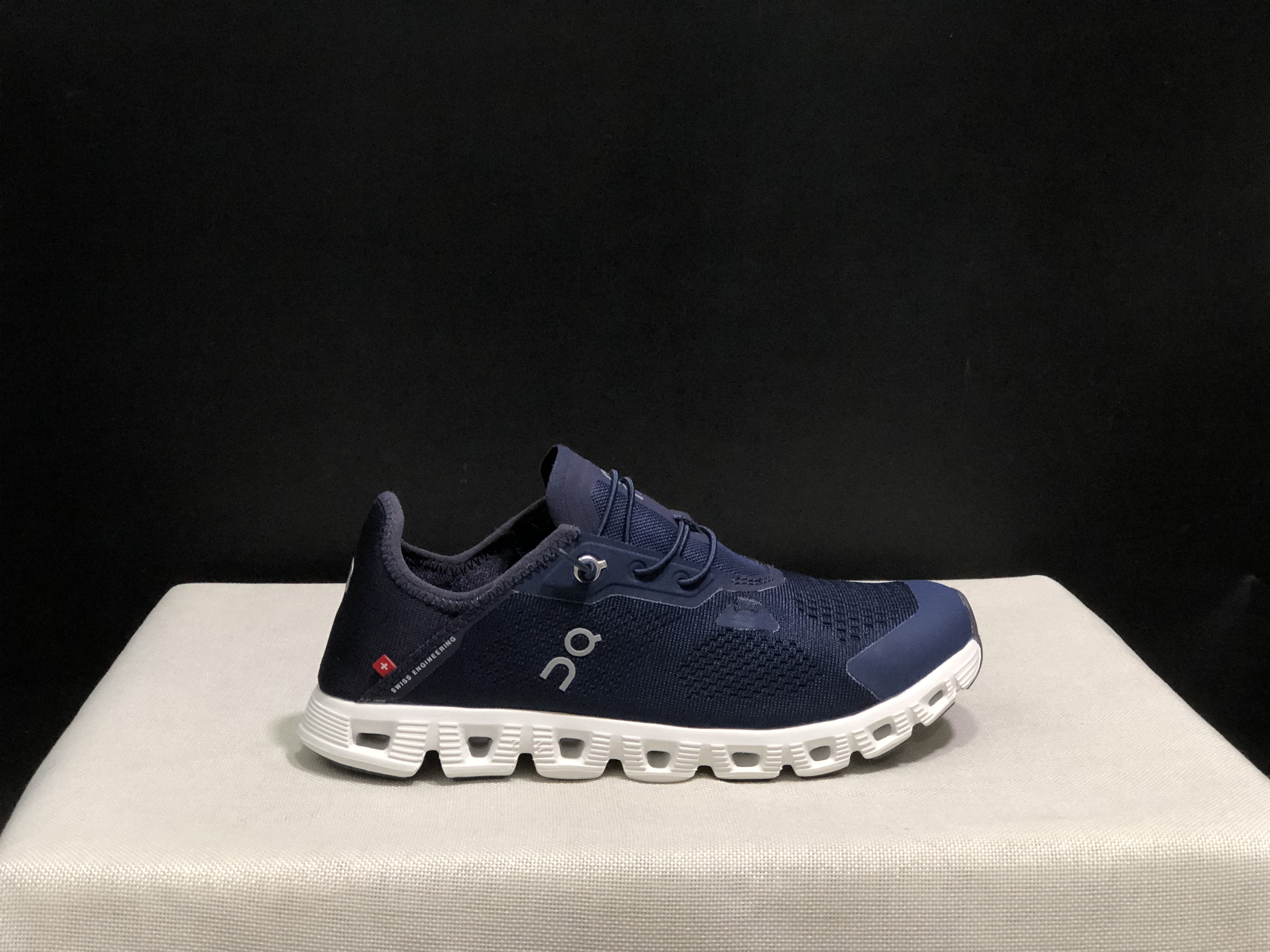 On Running Cloud 5 Coast Convenient And Breathable Running Shoes Dark Blue