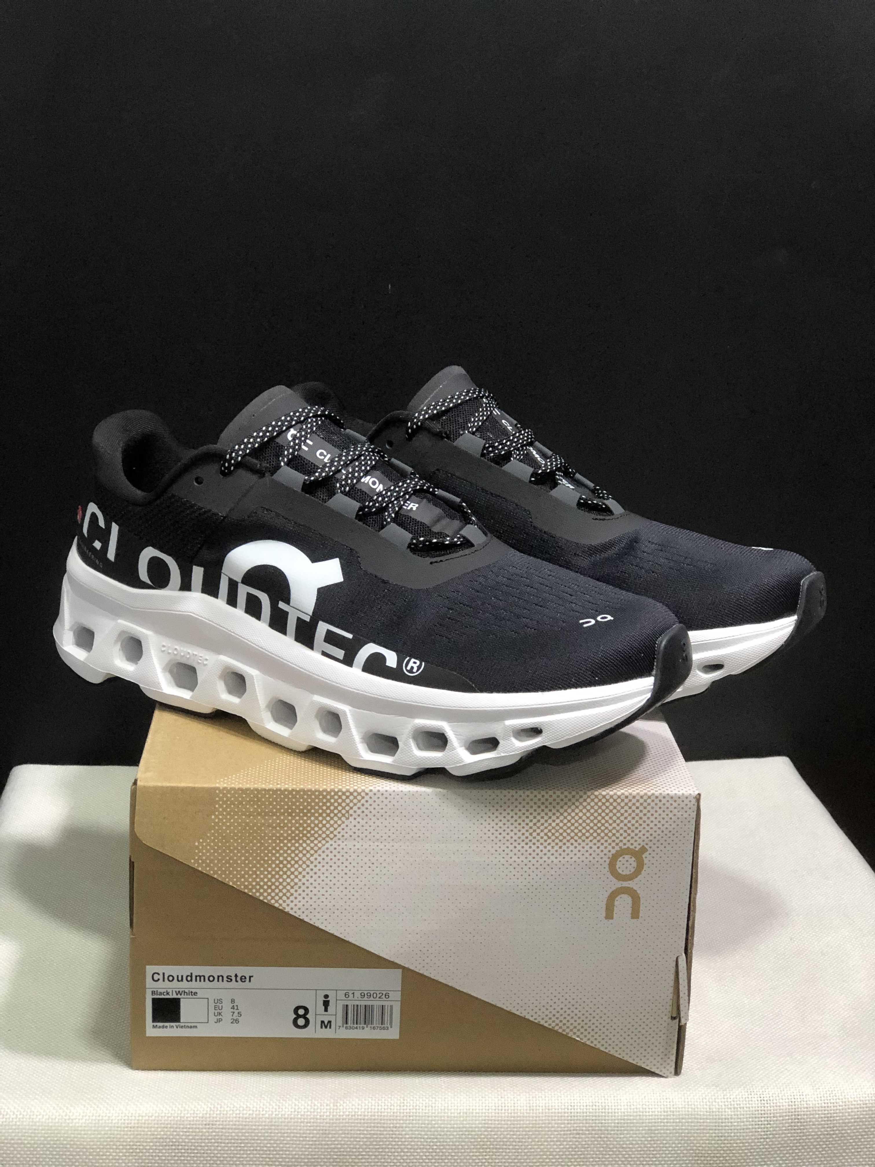 On Running Cloudmonster Anti-Slip Running Shoes Black/White