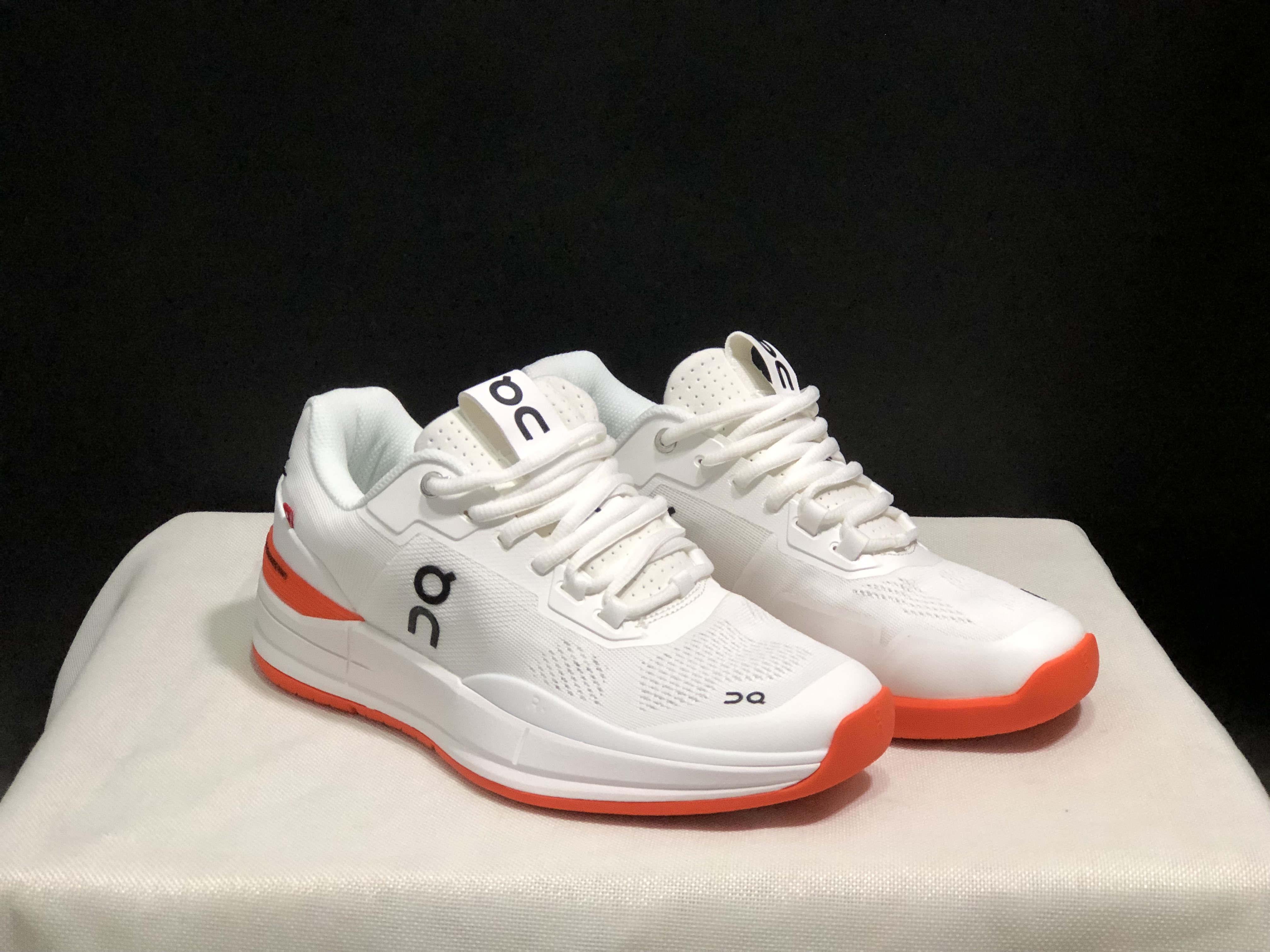 On Running The Roger Rro Durable And Breathable Tennis Shoes White/Flame